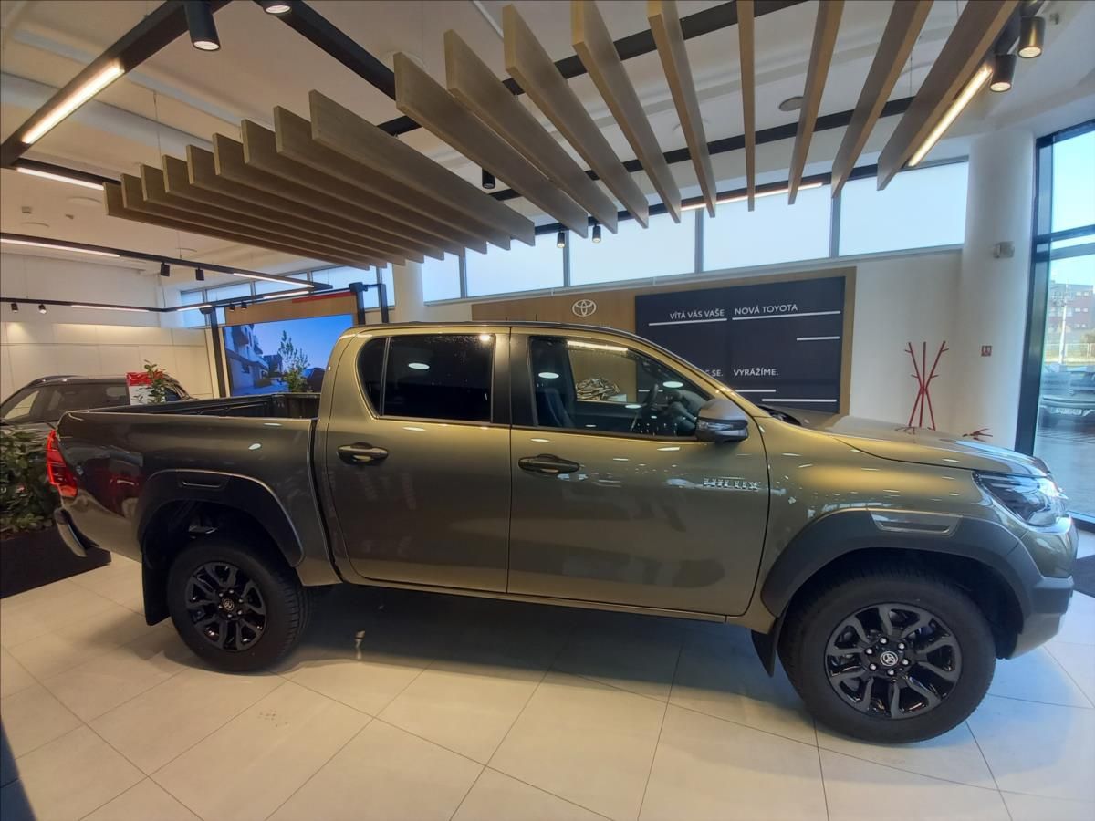 Toyota Hilux, 2,8 Invincible  Double Cab - fotka 6