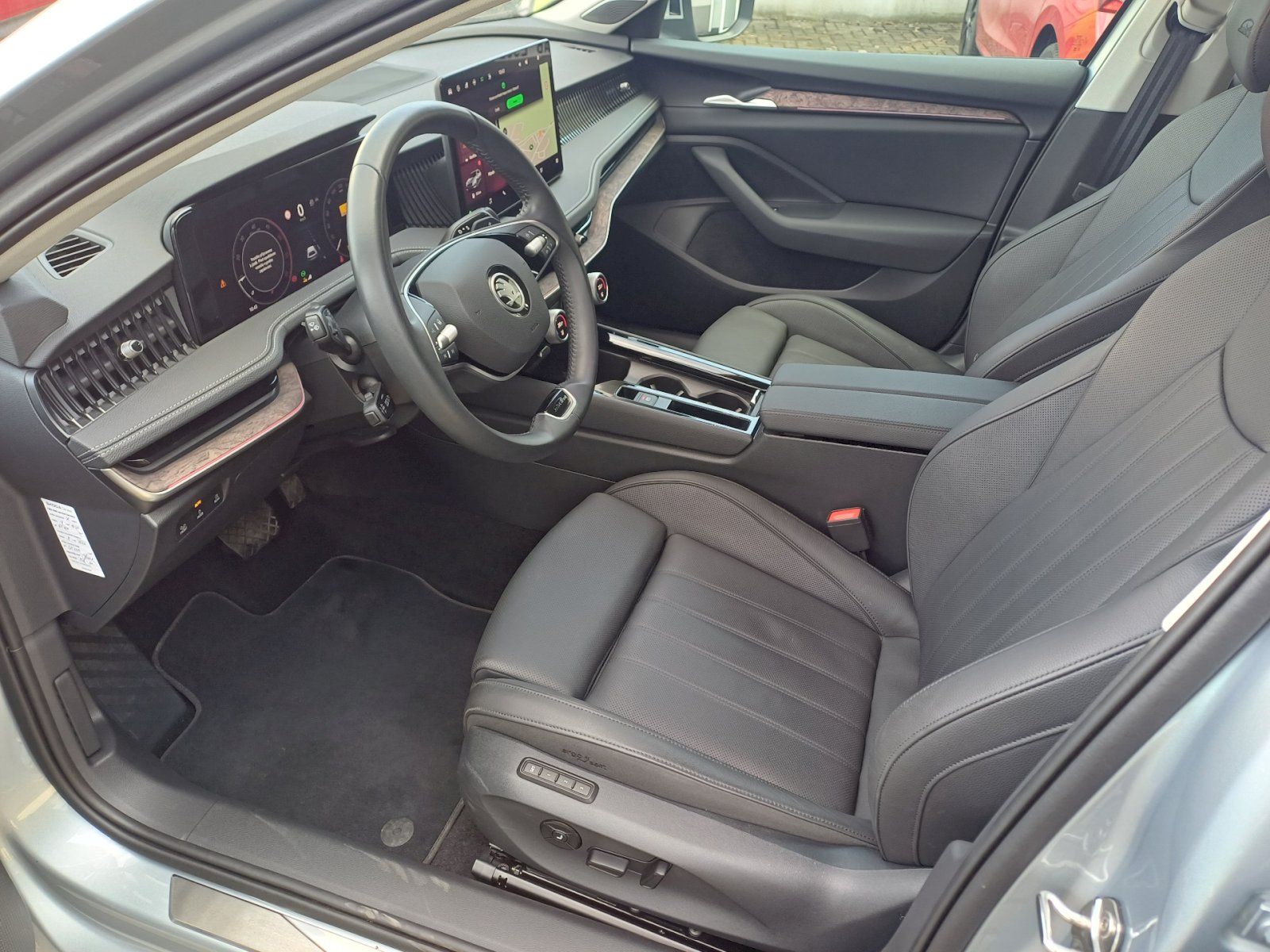 Škoda Superb, Combi L&K 4x4 TDI 2,0 / 142 kW - fotka 6