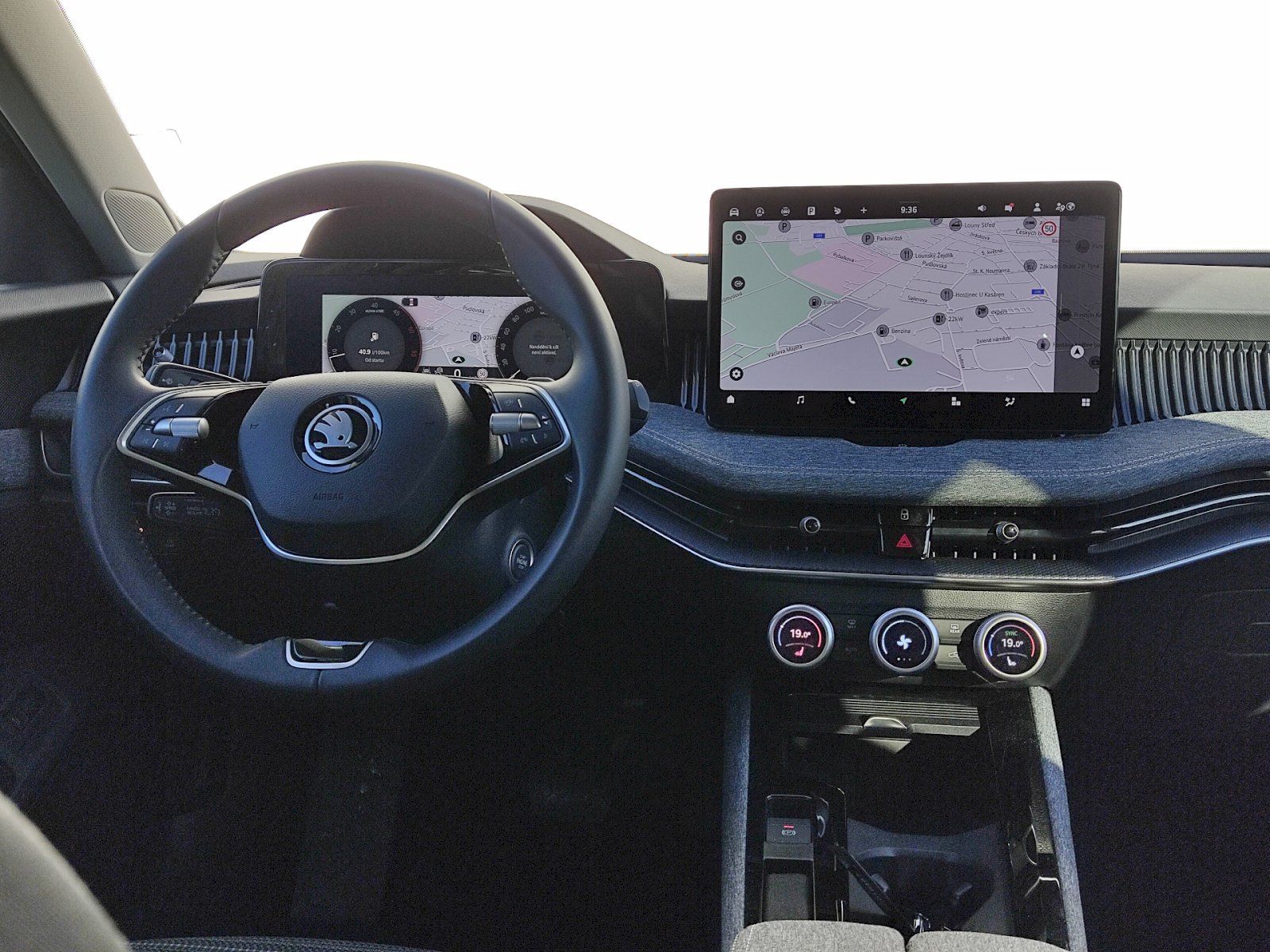 Škoda Superb, Selection 2,0 Tdi 110Kw DSg - fotka 6