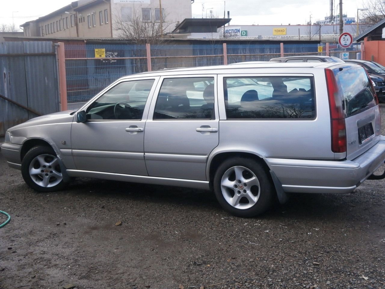 Volvo V70, 2,4D JEN 208TKM TAZNE ZARIZENI - fotka 5