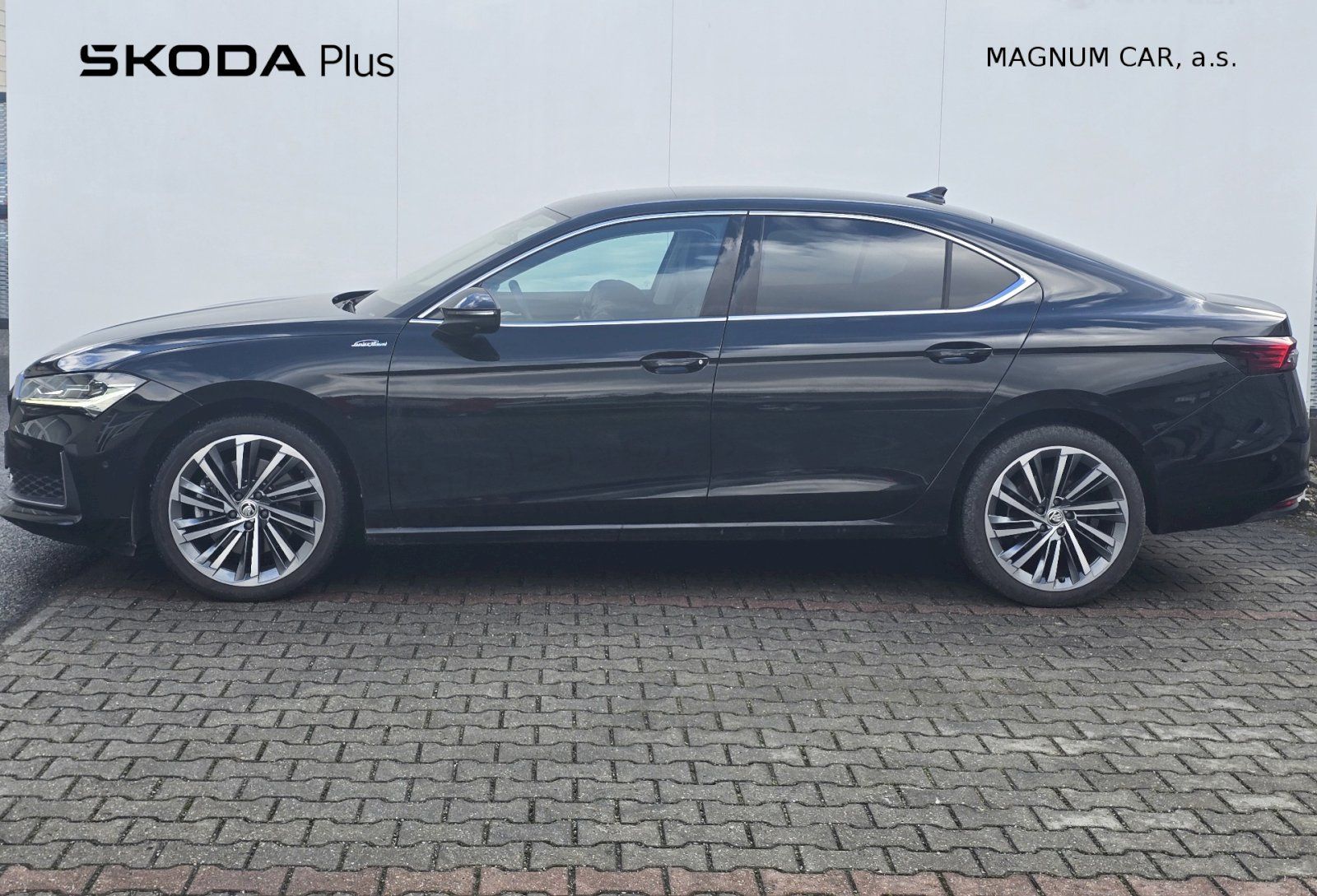 Škoda Superb, L&K 2,0 TDi / 142 kW DSG 4x4 - fotka 3
