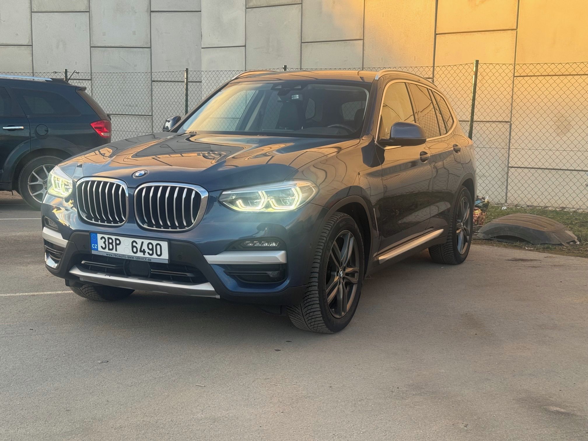 BMW X3, 30d xDrive - fotka 2