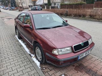 1.6 (74 kW), r.1997-servisován