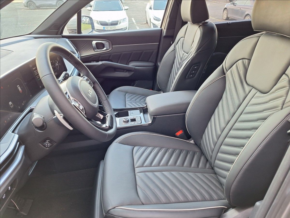 Kia Sorento, 2,2 CRDi SCR 4x4 8DCT aut  TOP - fotka 6