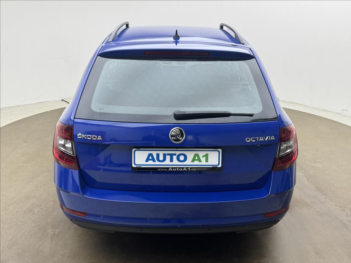Škoda Octavia, 2,0 LED STYLE NAVI KEYLESS CZ - fotka 5