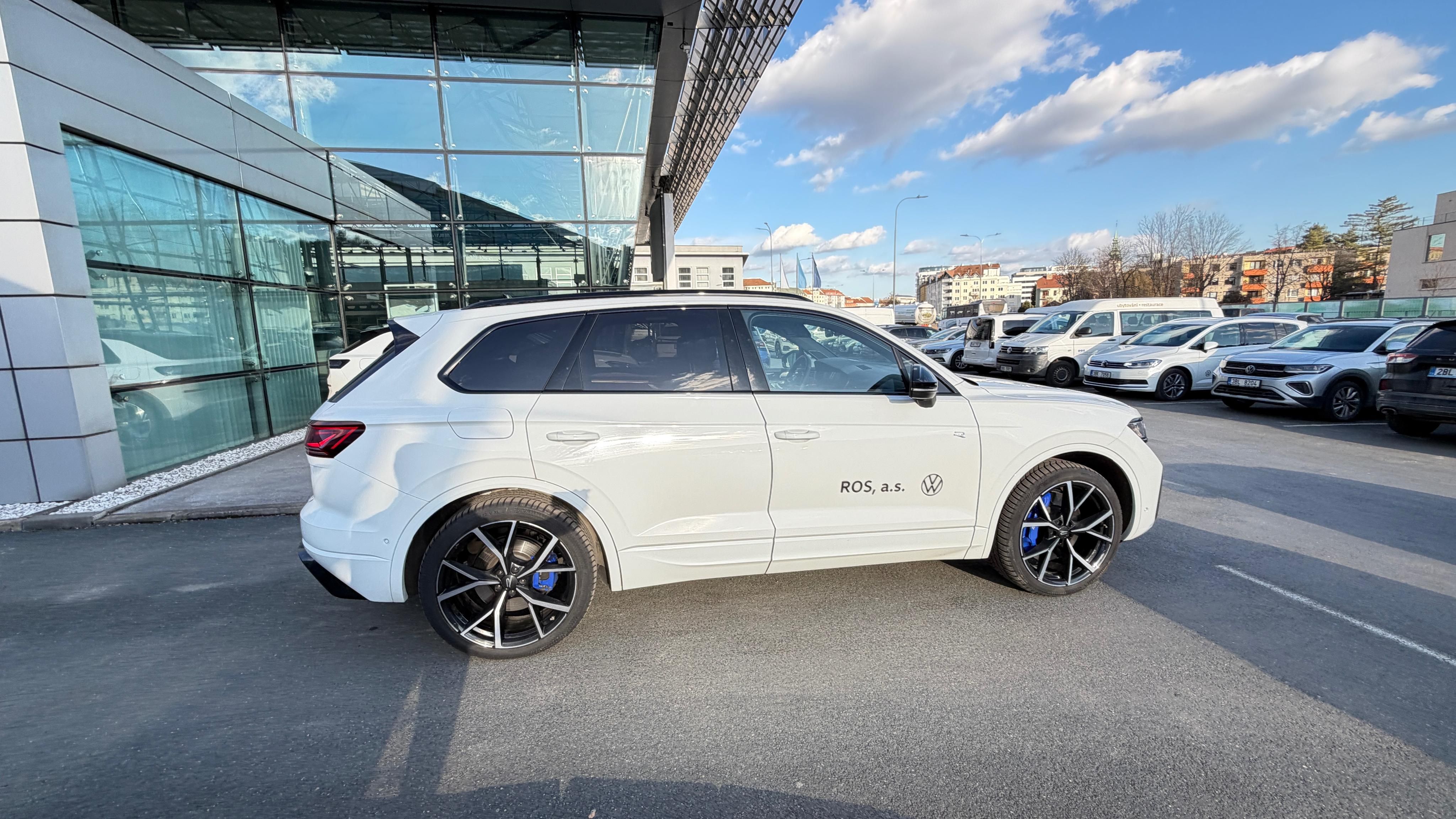 Volkswagen Touareg, R 3.0 TSI 340kW 466 Hp - fotka 4