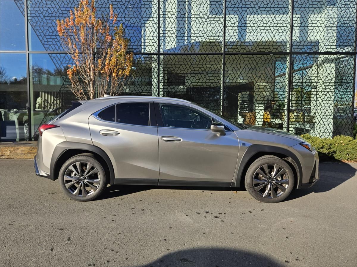 Lexus UX 300h, 2,0 F SPORT Design - fotka 4