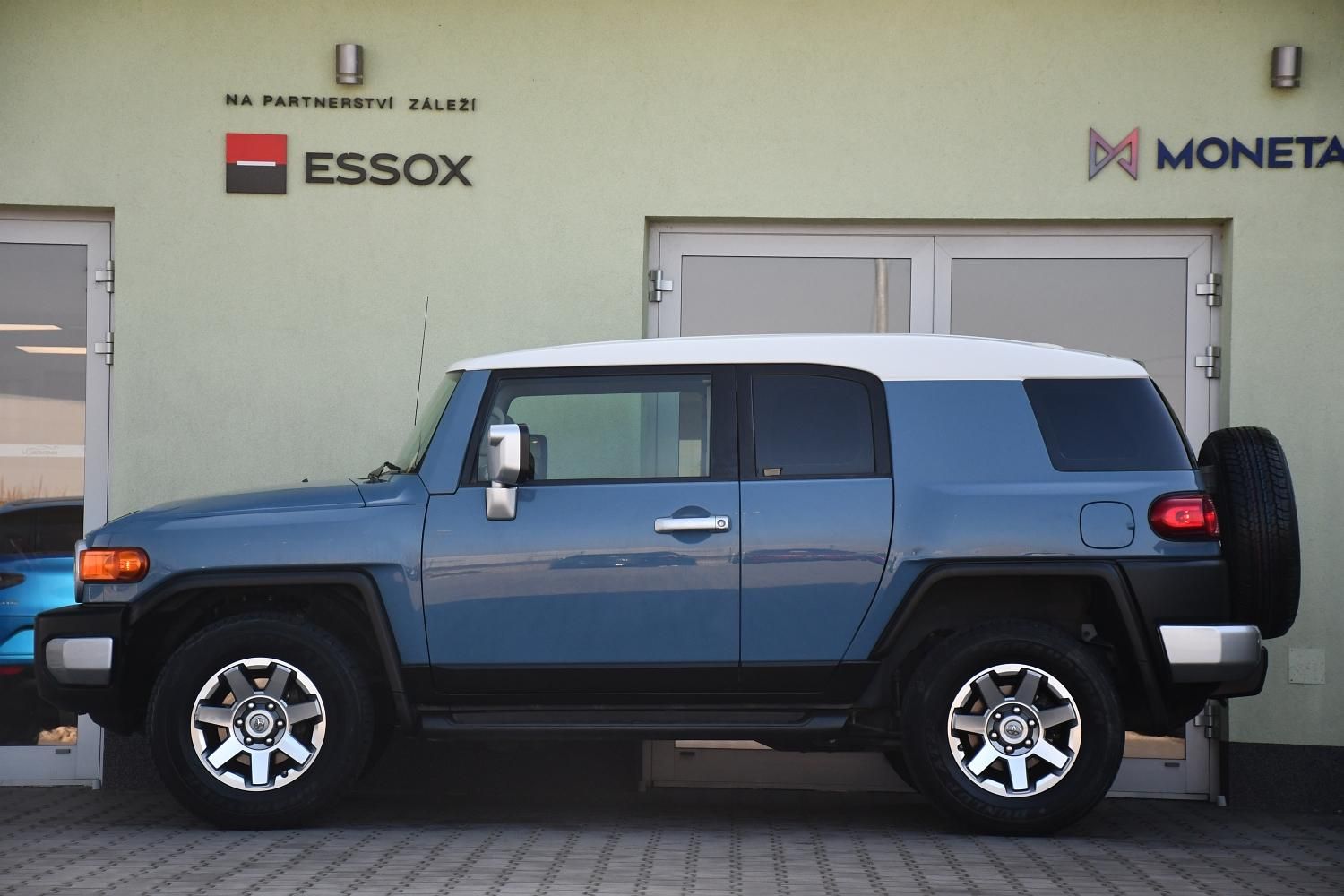 Toyota FJ Cruiser, Cruiser 4,0 VVT-i V6 AWD AT - fotka 2