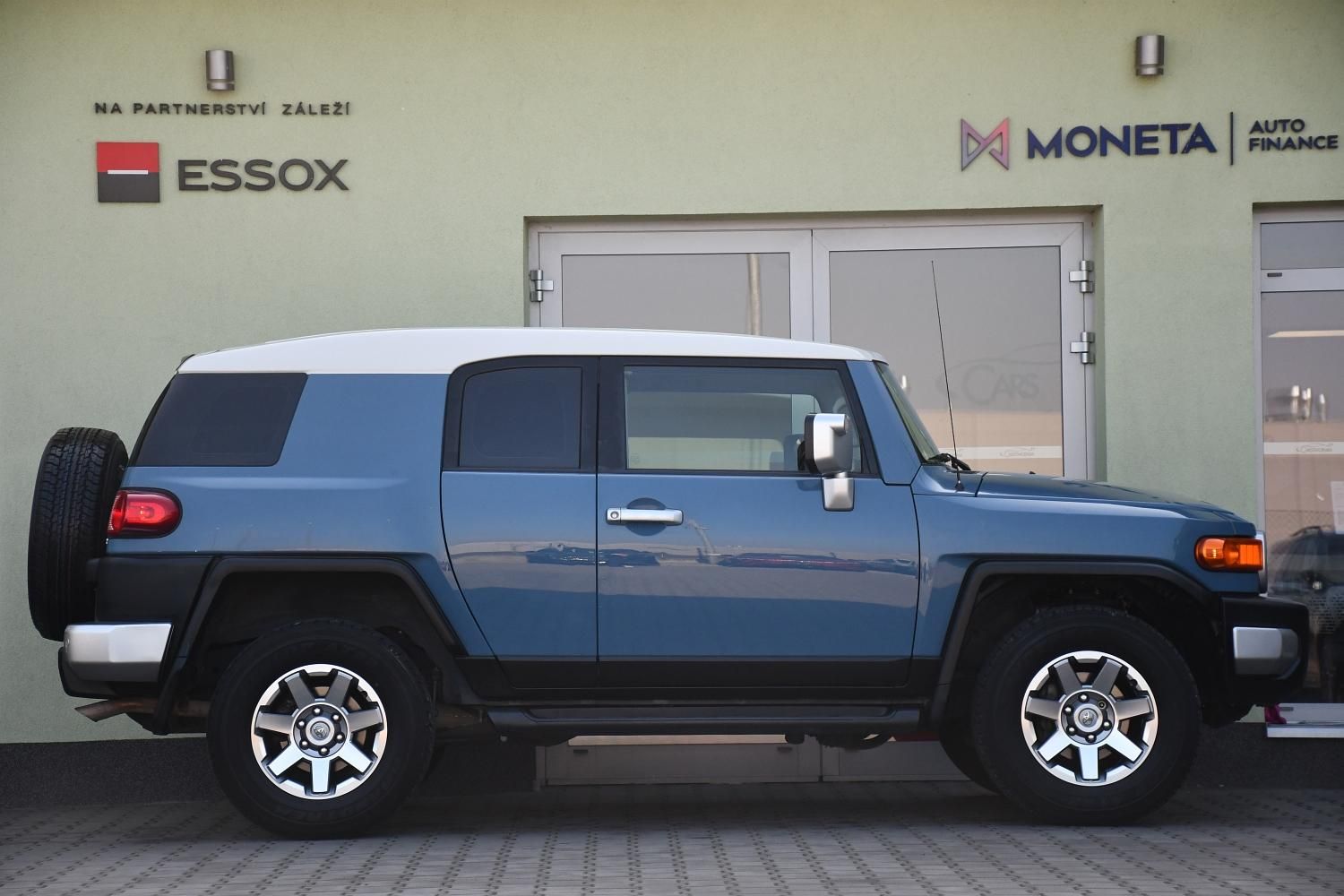 Toyota FJ Cruiser, Cruiser 4,0 VVT-i V6 AWD AT - fotka 6