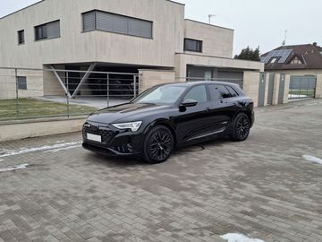 e-tron 55, 300 kW, 114 kWh