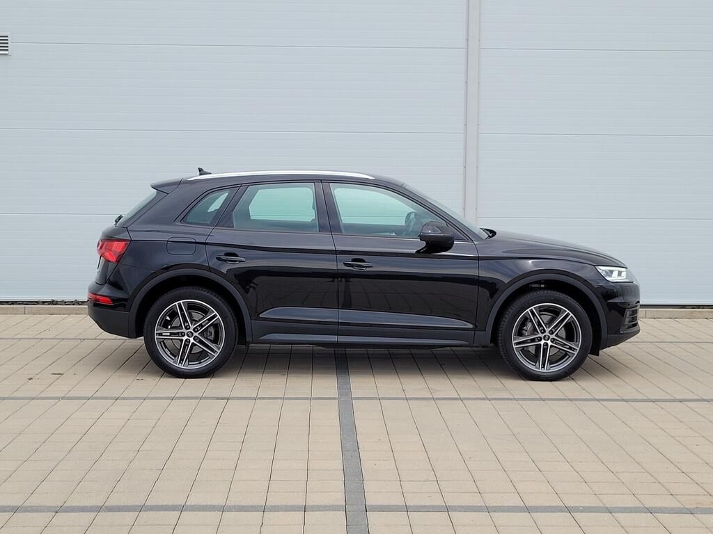 Audi Q5, 35 TDI quattro S tronic 2.0 TD - fotka 4