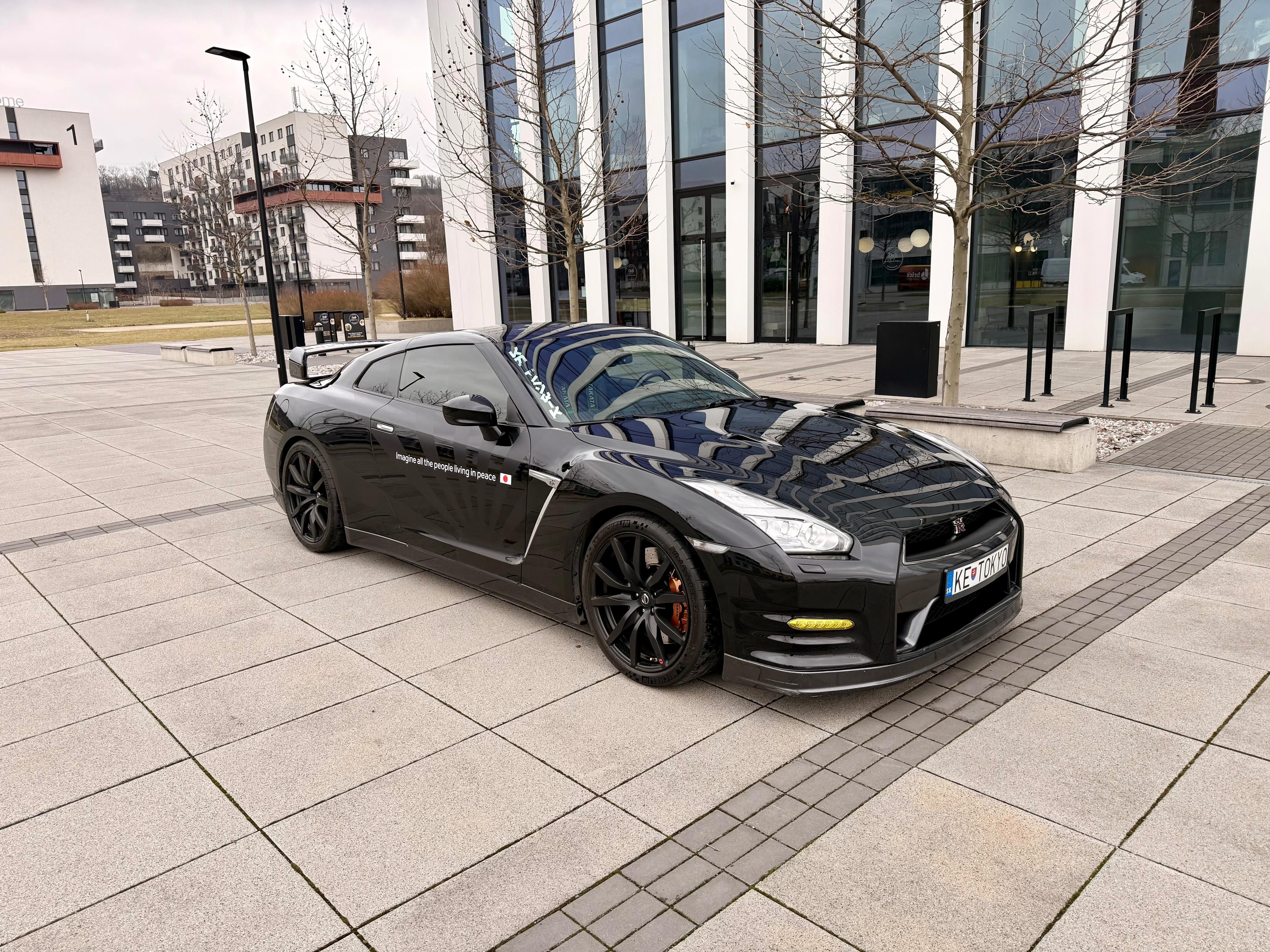 Nissan GT-R - fotka 5