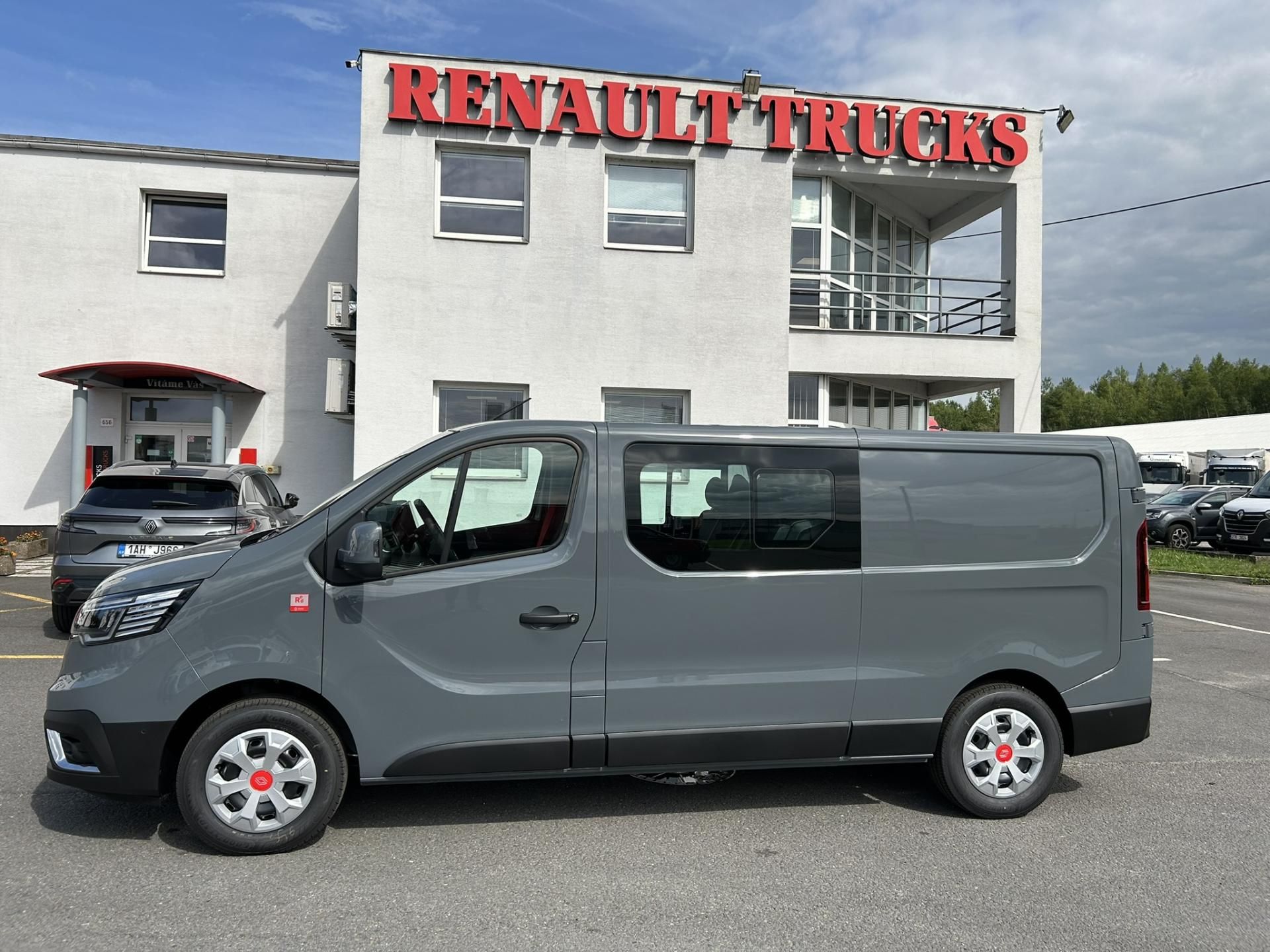Renault Trafic, CREW VAN L2H1 150k RED 6 míst - fotka 6