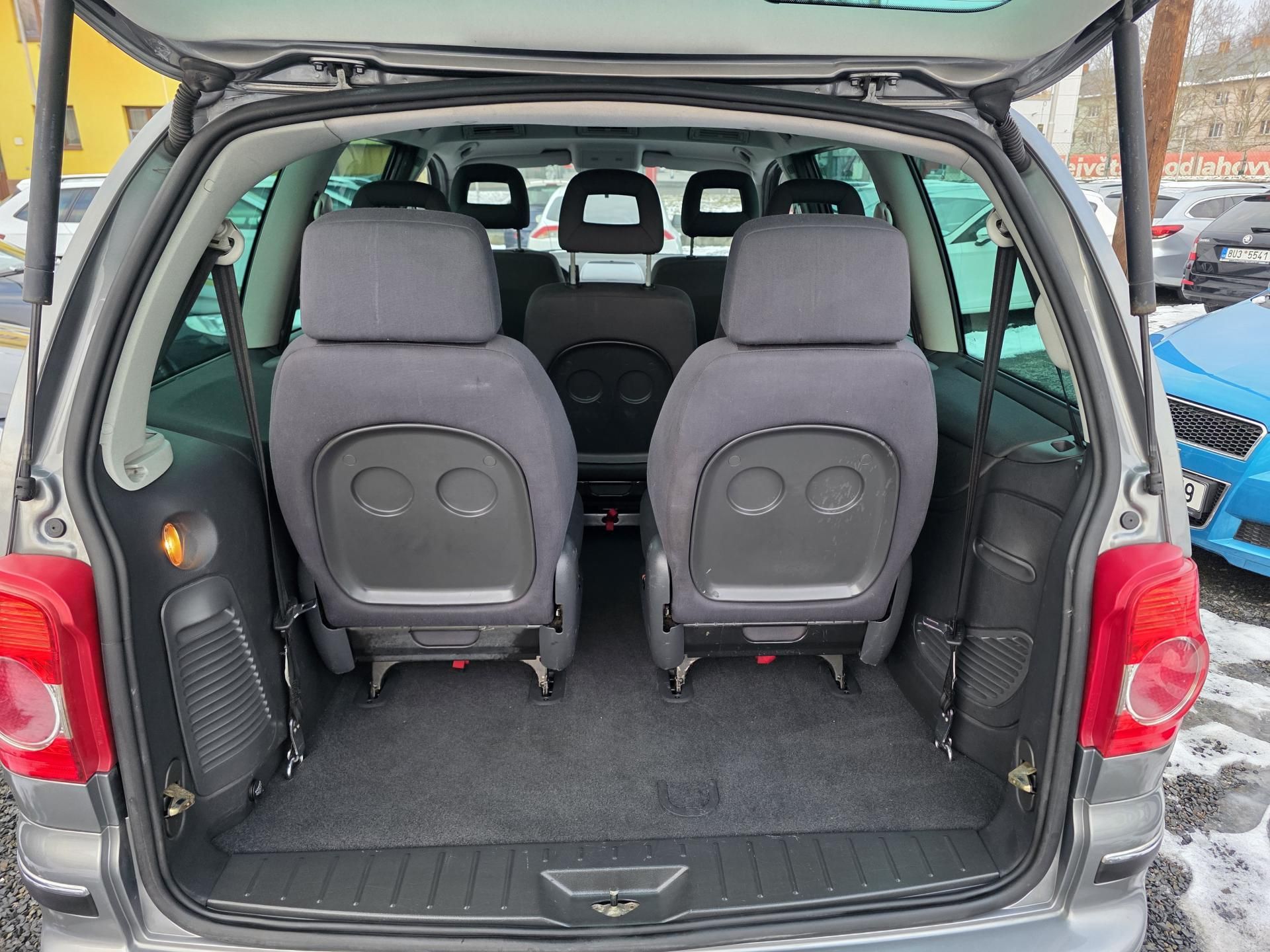 Volkswagen Sharan, 1.9 TDI 7 míst - fotka 5