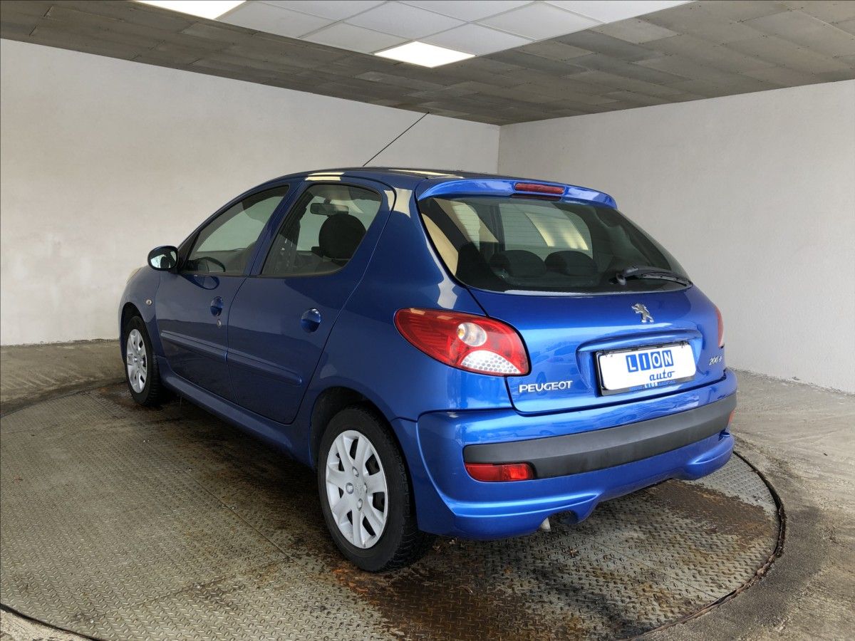 Peugeot 206, 1,1 i  + - fotka 5