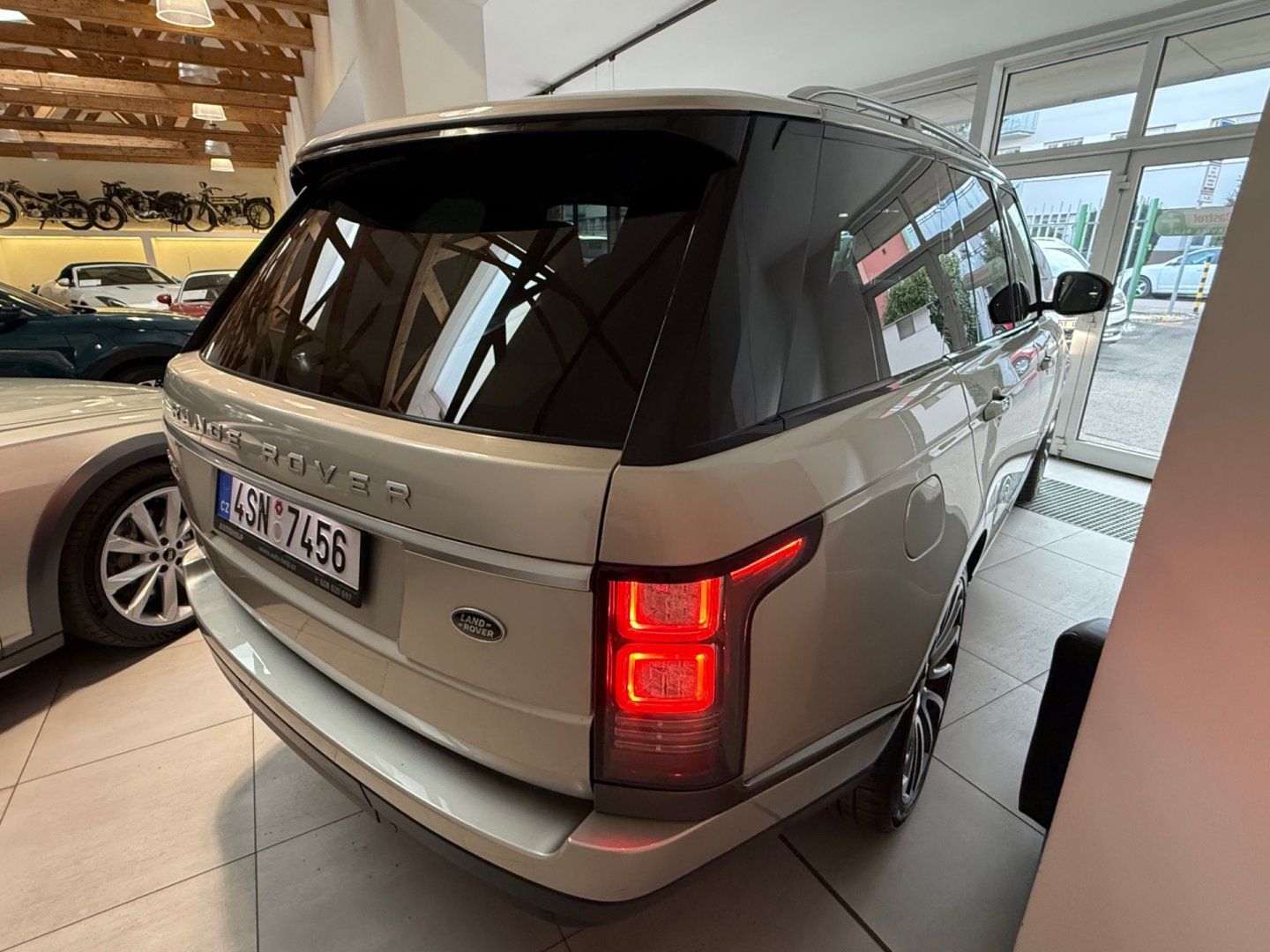 Land Rover Range Rover, 4.4 SDV8 Vogue CZ - fotka 6