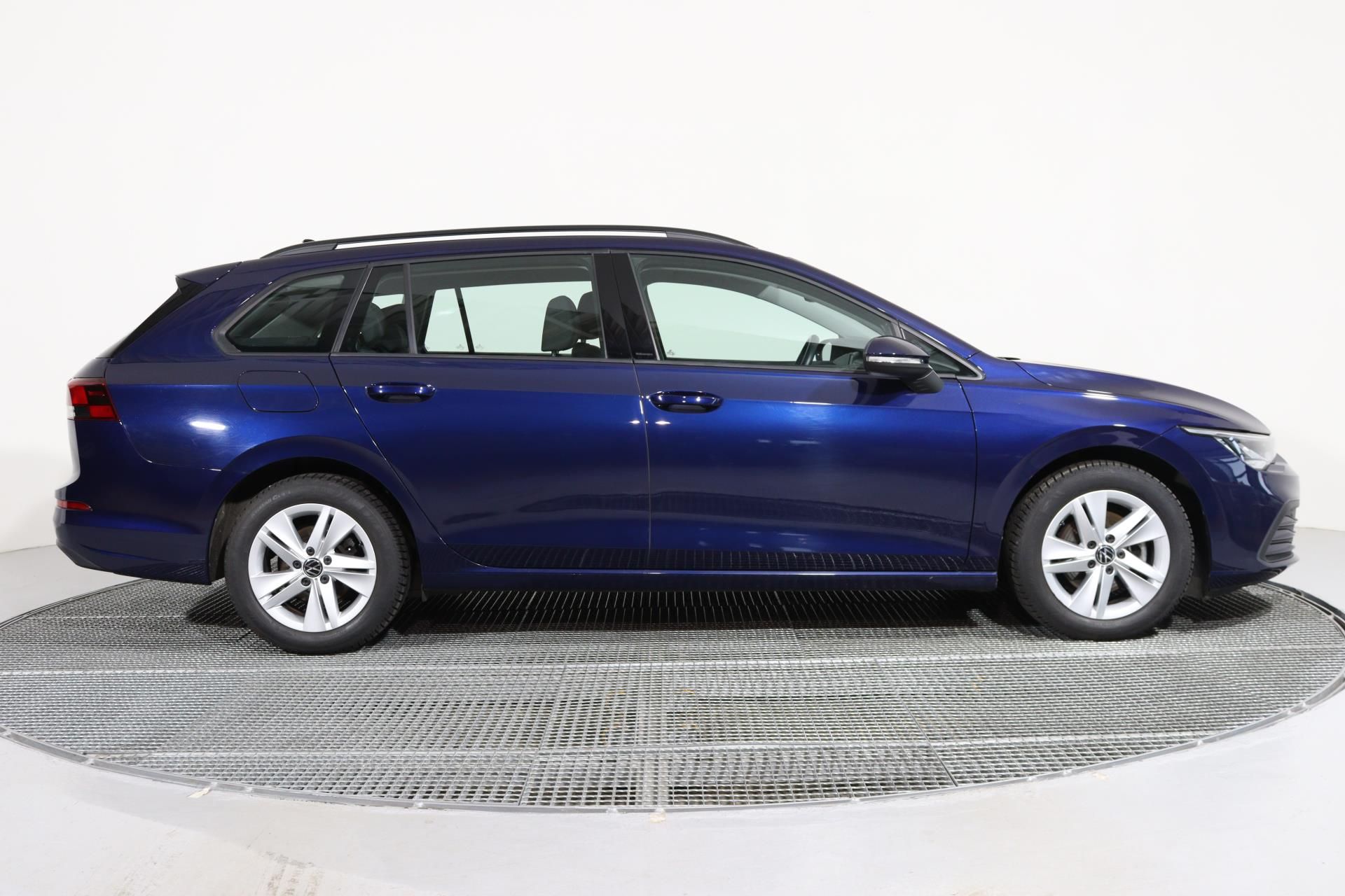 Volkswagen Golf Variant, Life 1,0 TSI 81kW - fotka 3