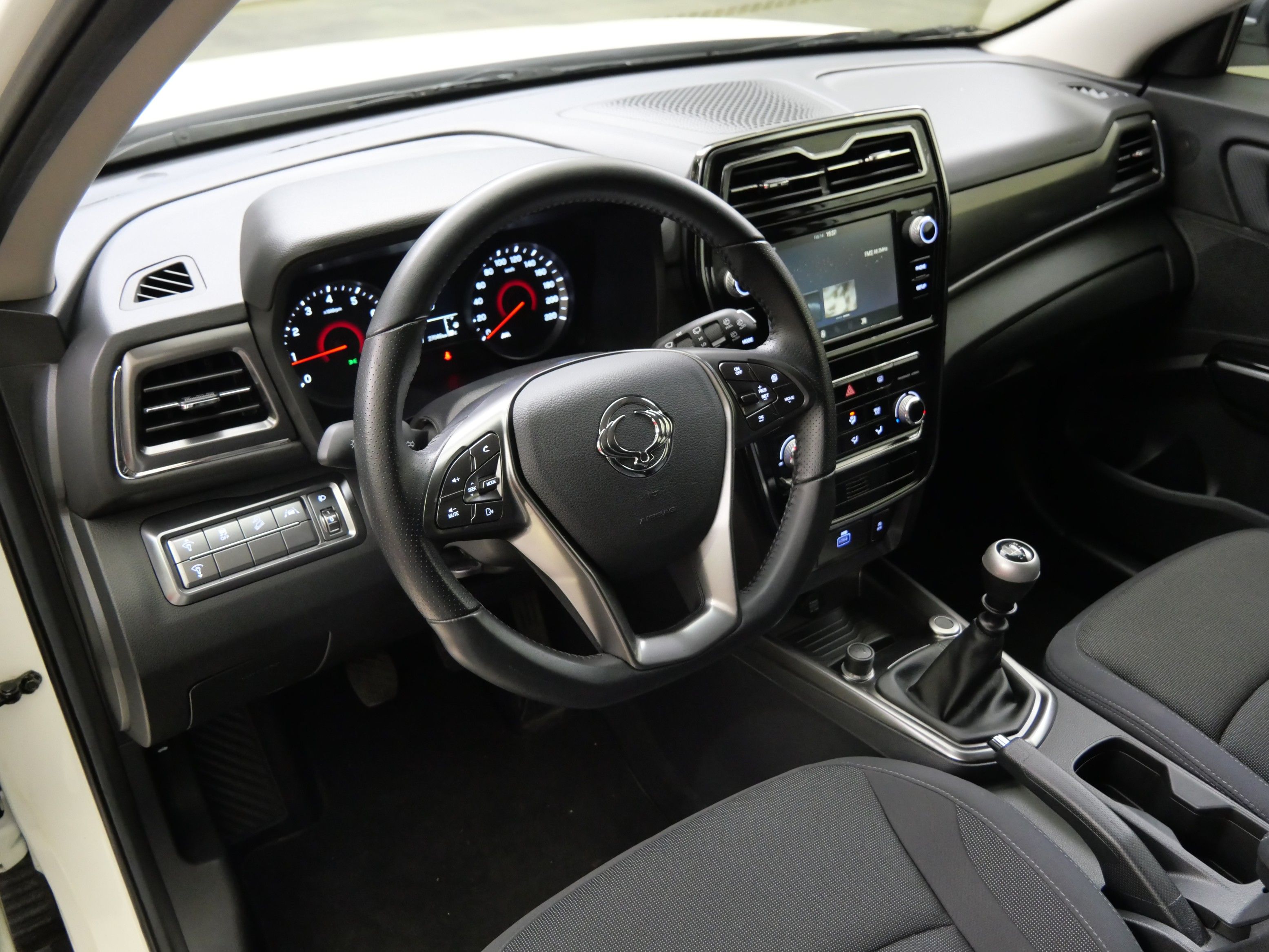 SsangYong Tivoli, Gran 1.5 T-GDI 120 kW Amber - fotka 5
