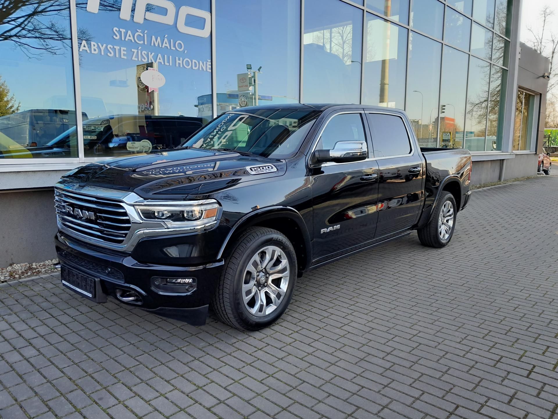 Dodge Ram, 1500, 5.7 V8  Longhorn MY24 - fotka 2