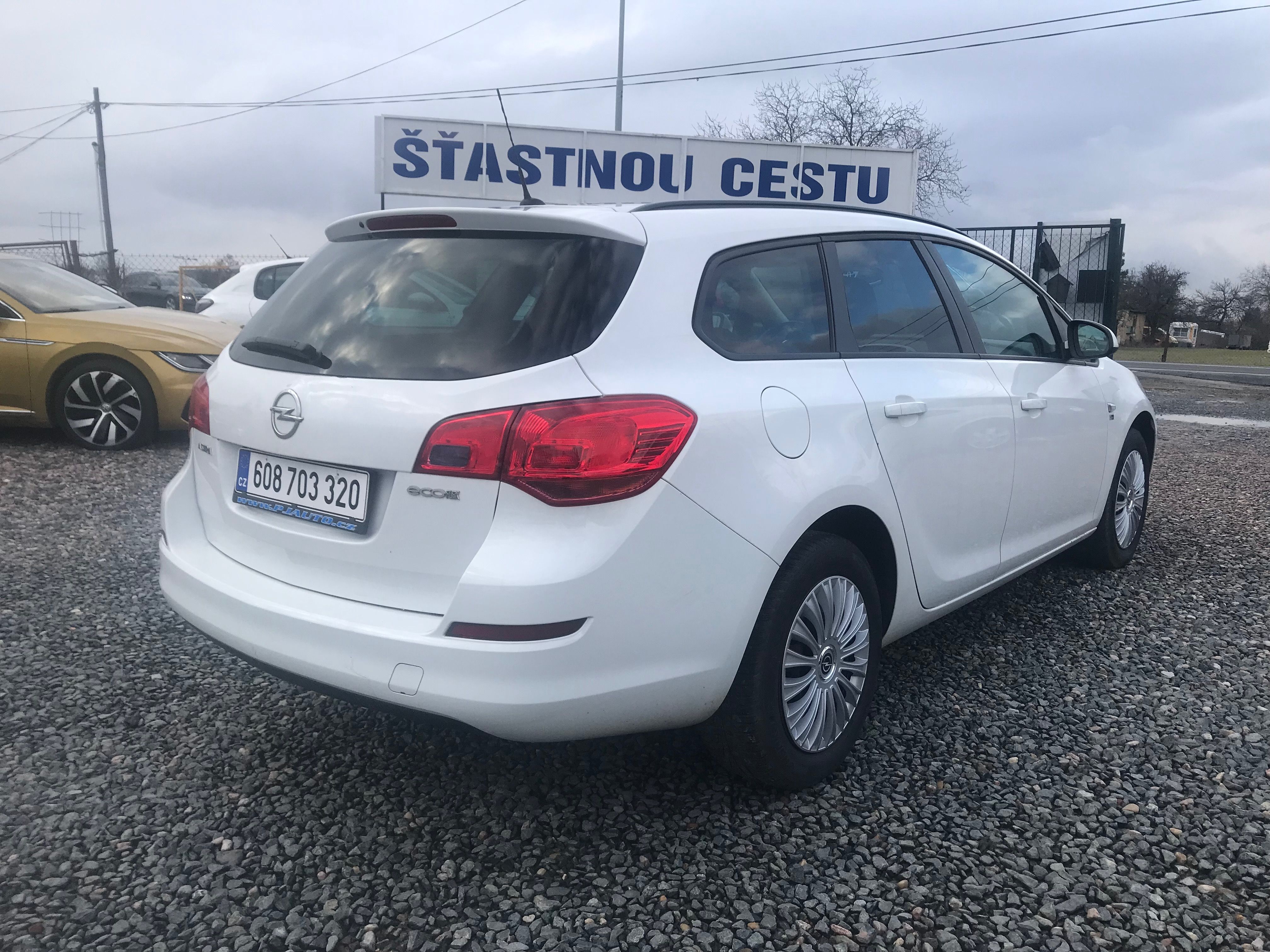 Opel Astra, 1.4i 74 KW,KLIMA ,TEMPOMAT.... - fotka 5