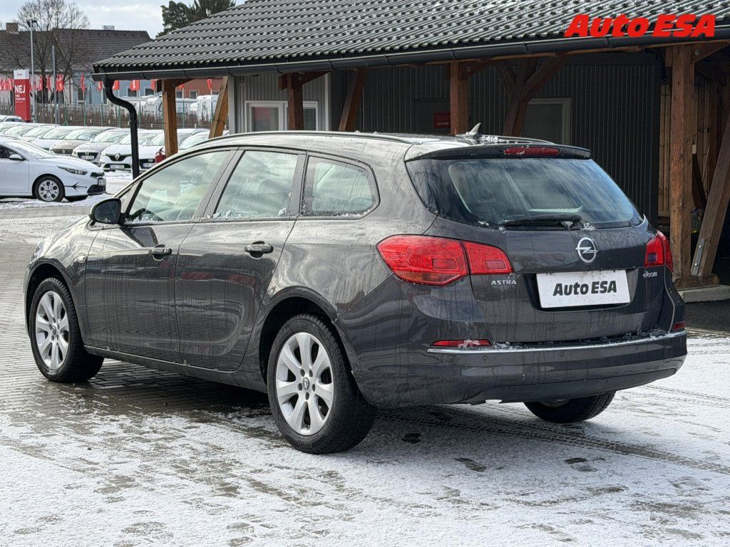 Opel Astra, 1.6CDTi,AC,tempo - fotka 4
