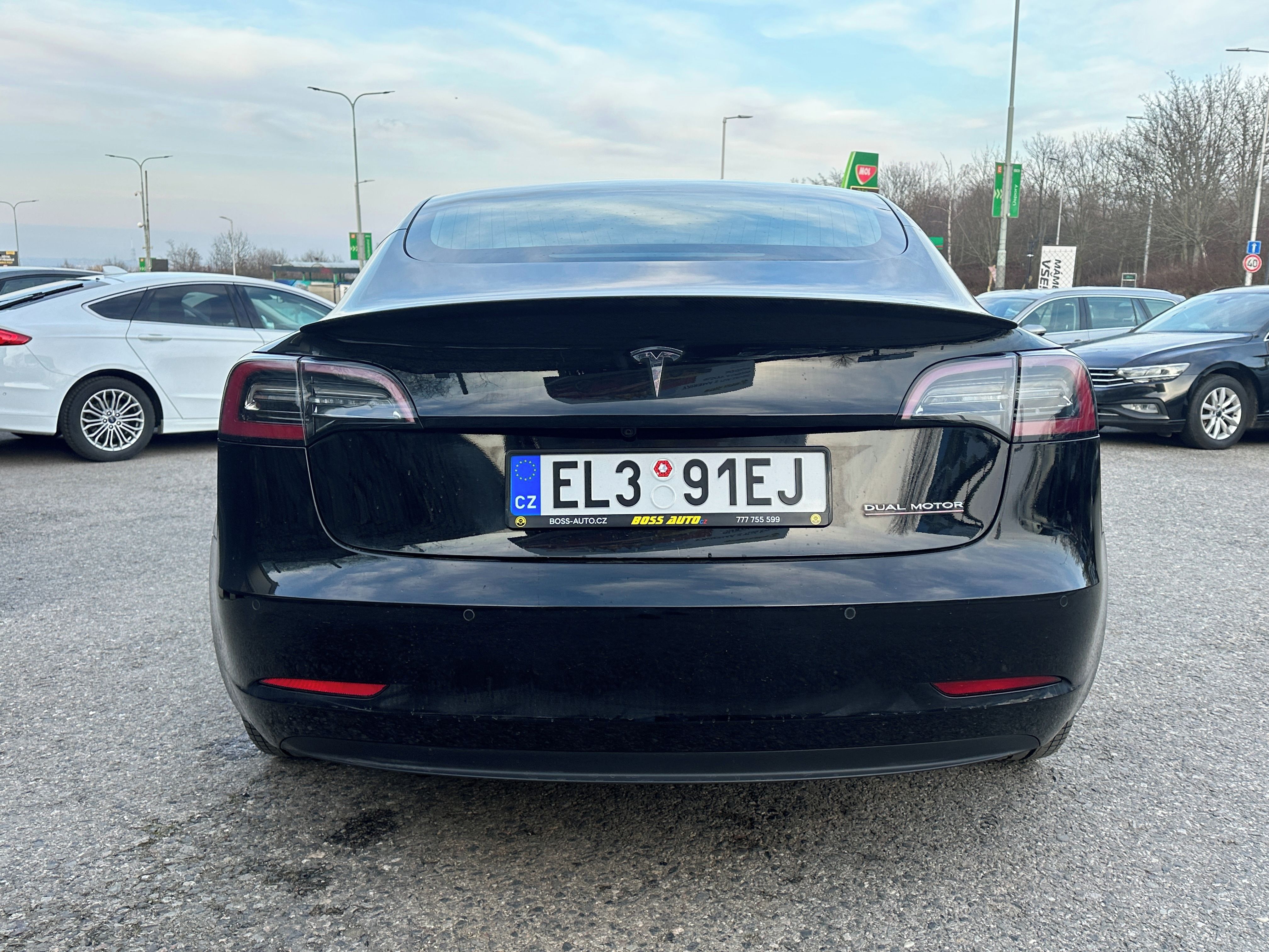 Tesla Model 3, Tesla Model 3 2020 - fotka 5