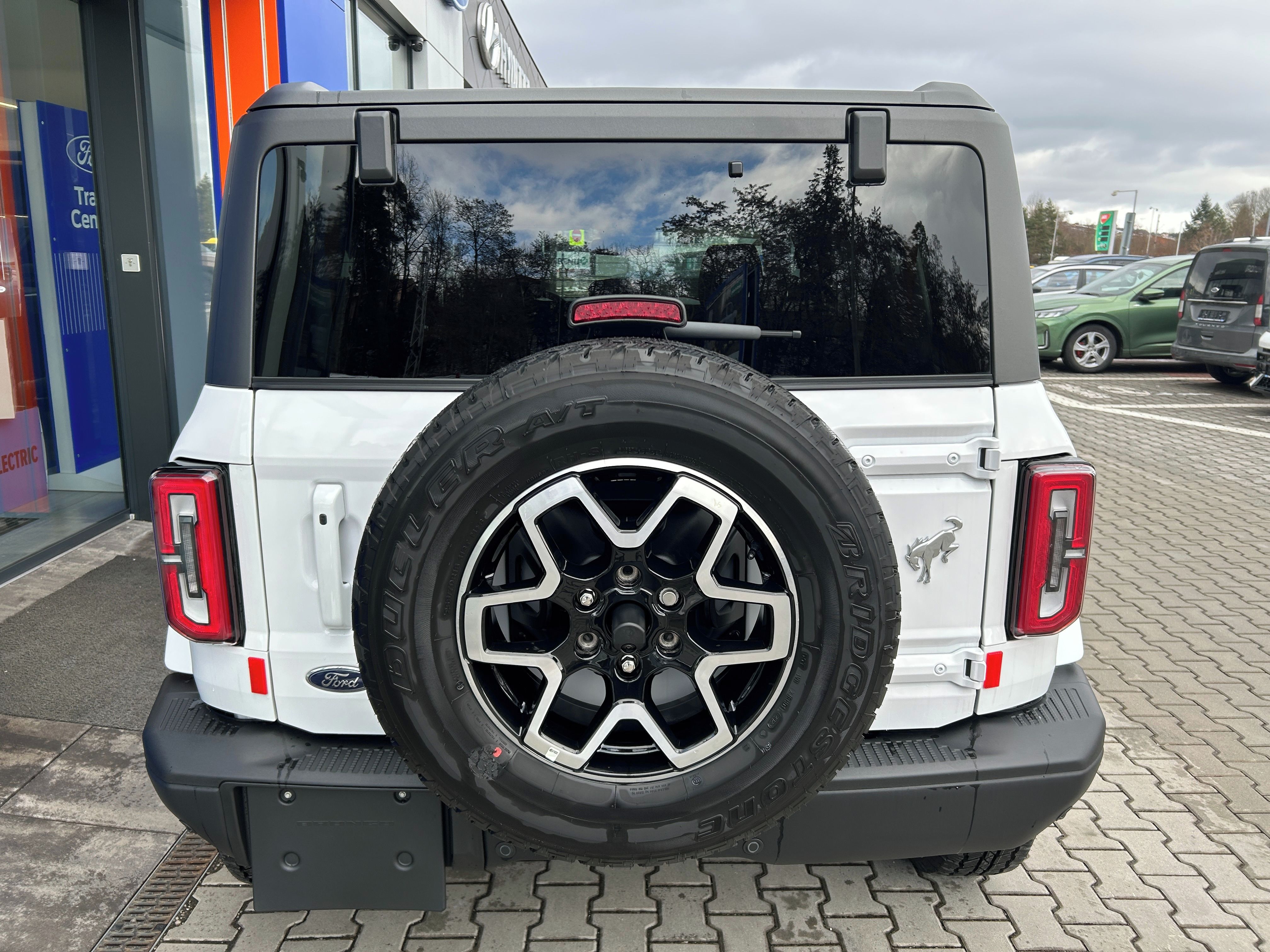 Ford Bronco, 2.7 EcoBoost 246kW OUTER BANKS - fotka 6