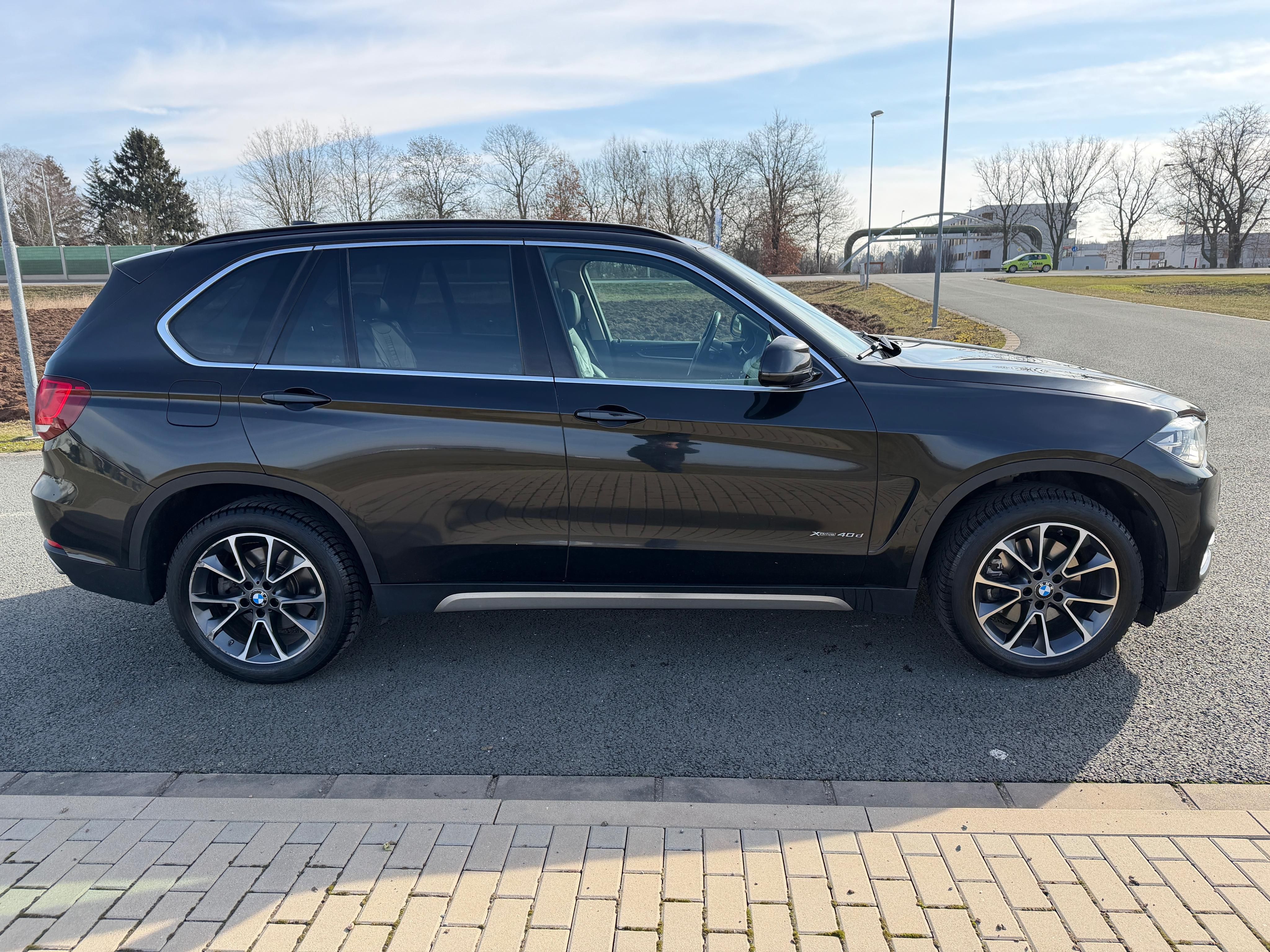 BMW X5, 40D LED PANORAMA ROZVODY - fotka 6