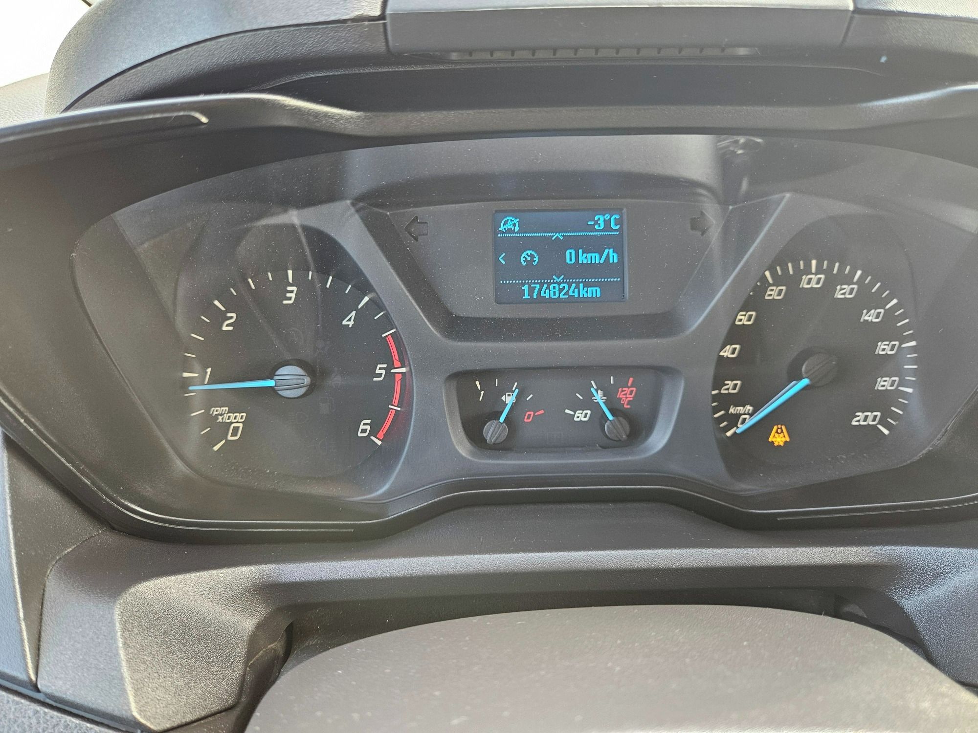 Ford Transit Custom, 2,0 TDCi  6 míst, nové rozvody - fotka 6