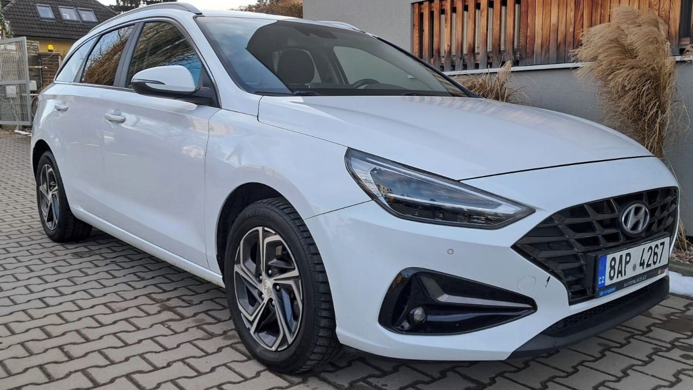 Hyundai i30, 1,6 CRDi Combi ČR DPH - fotka 2