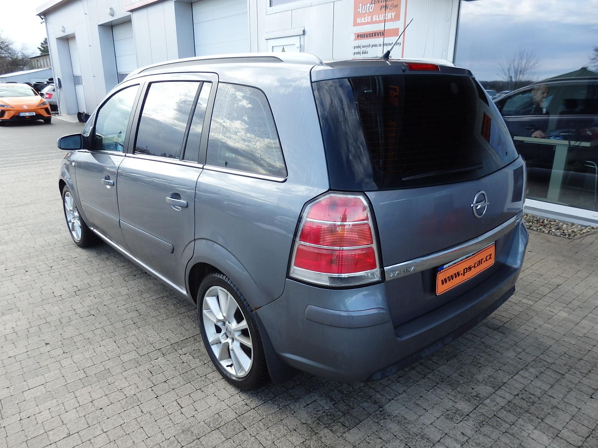 Opel Zafira, 1.9 CDTI 16V 110 kW AUTOMAT - fotka 5