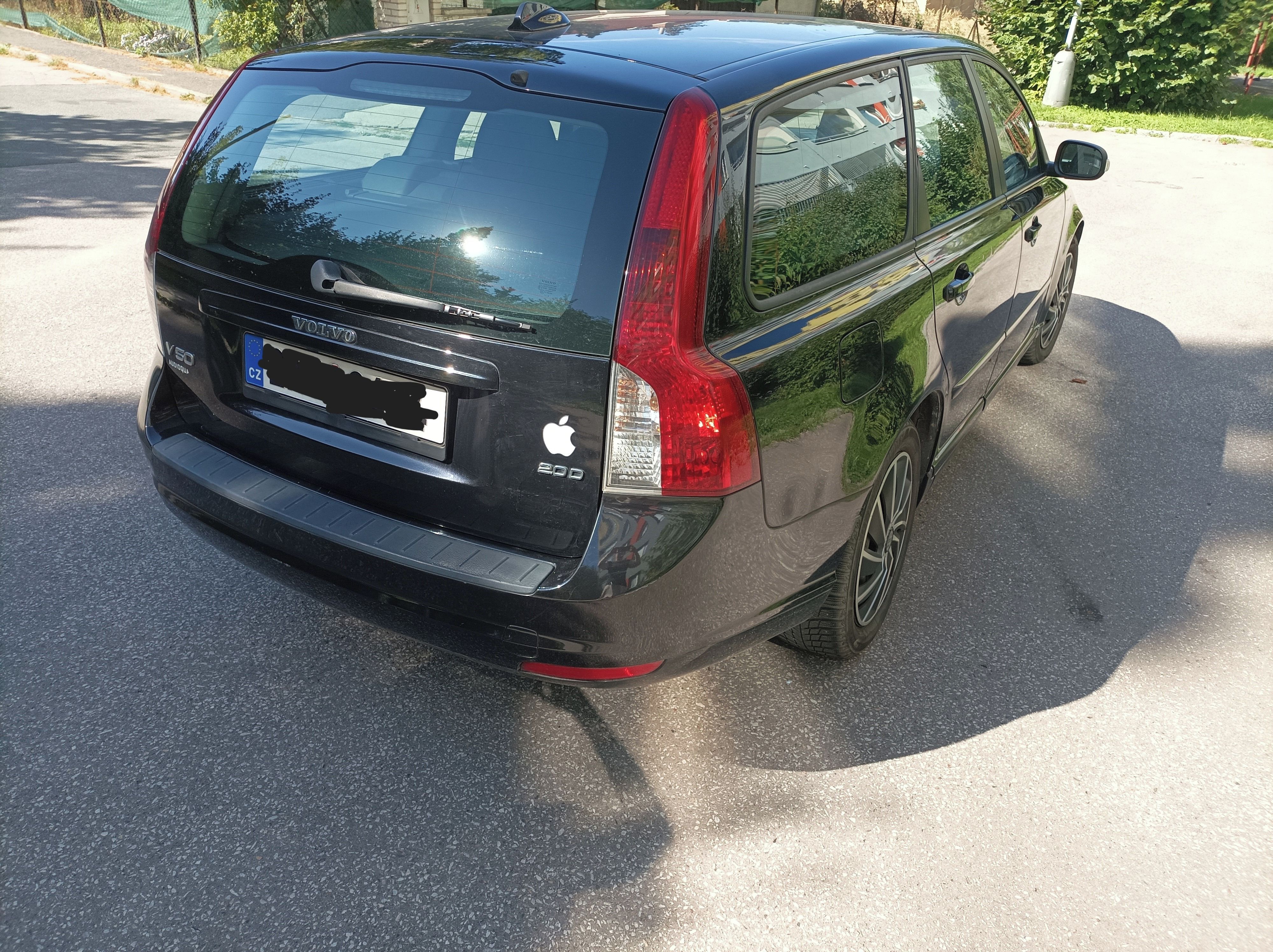Volvo V50, 1,9 D - 150 000 km - fotka 4