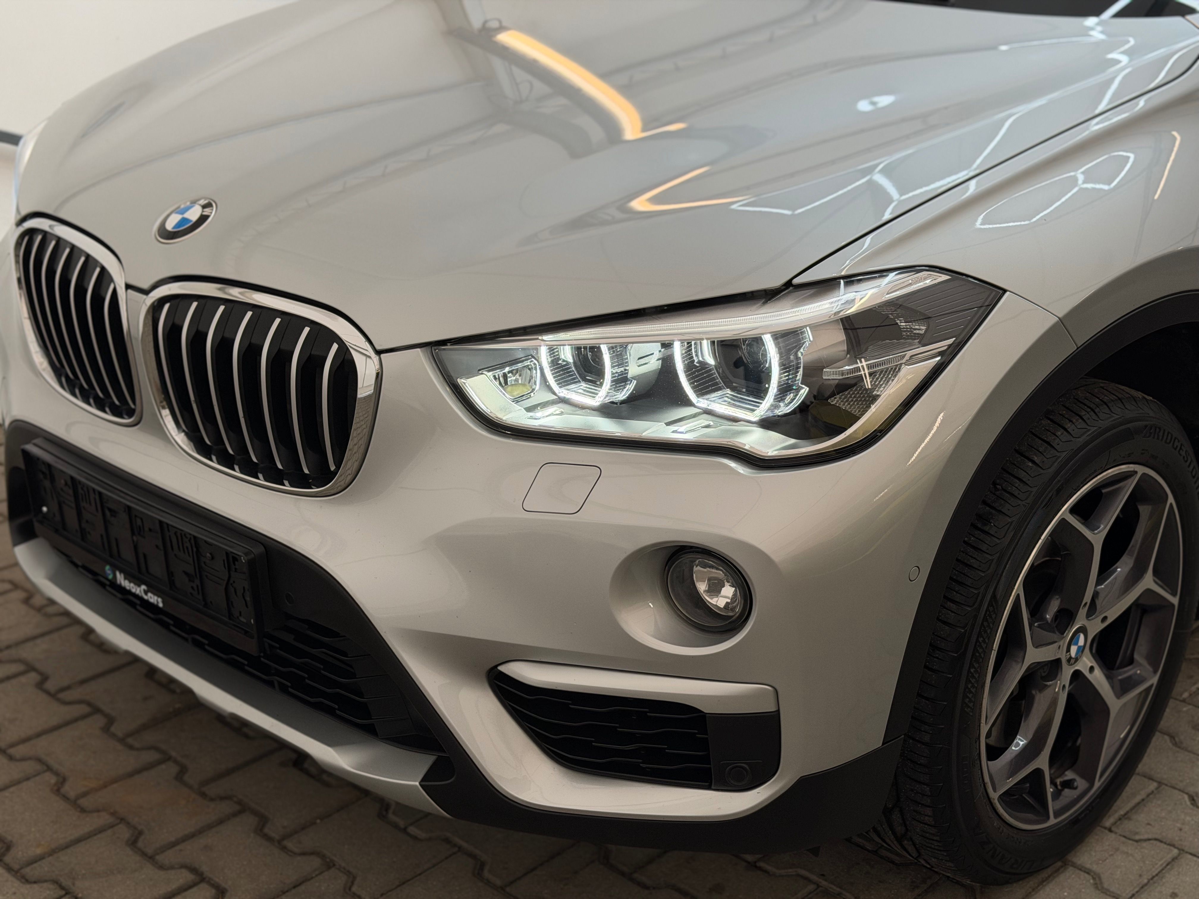 BMW X1, 20d,140kW,aut,X-Drive,tažné,1m - fotka 5