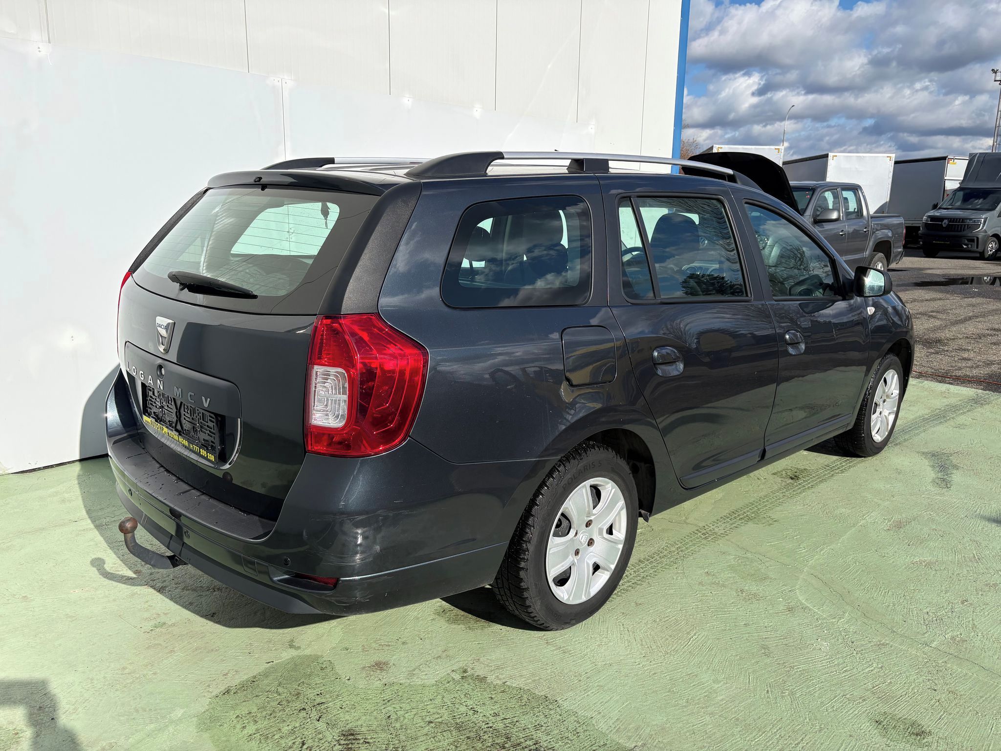 Dacia Logan, 1.0, 54kW, Klima, Tažné - fotka 2