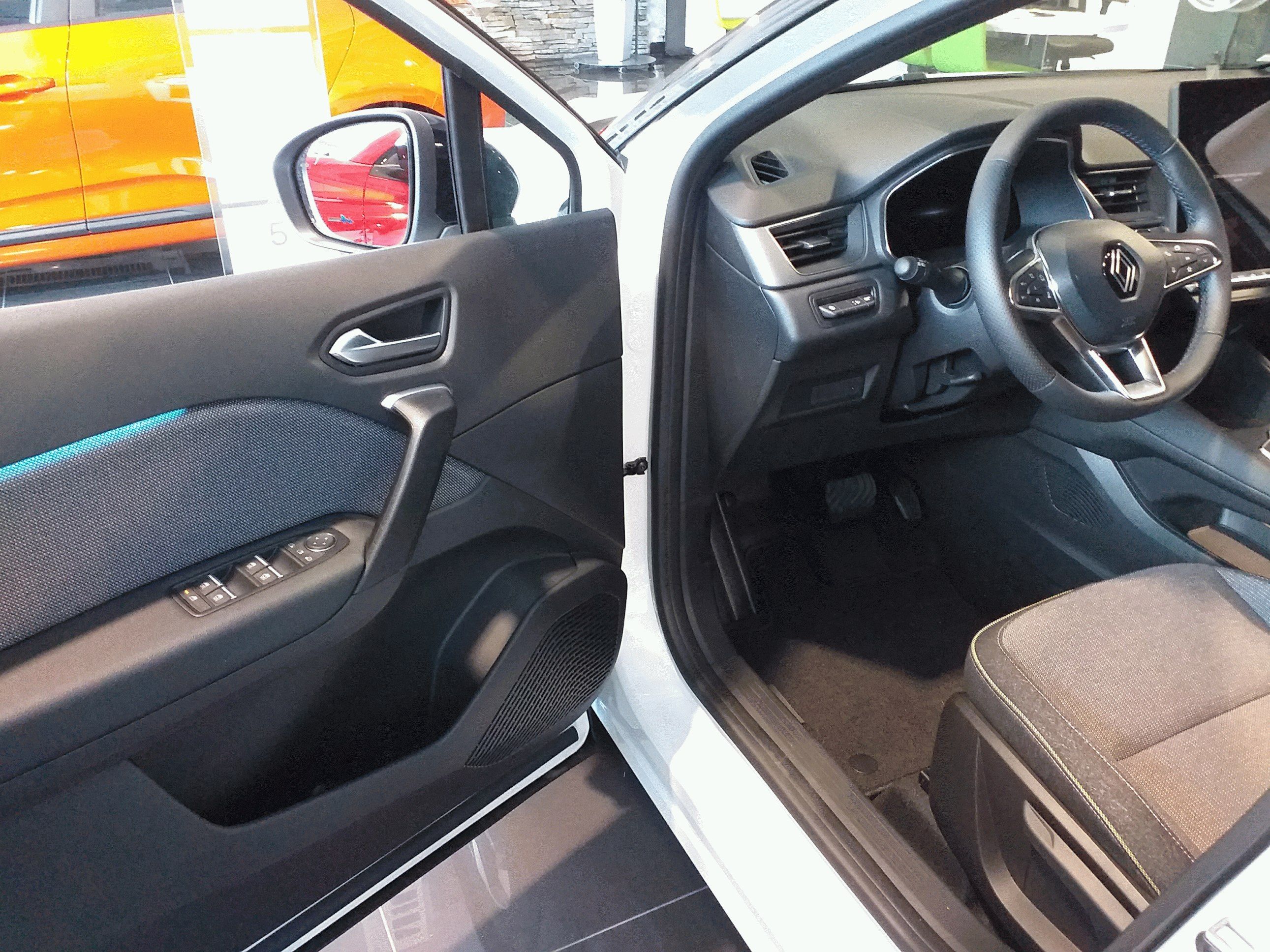 Renault Captur, techno mild hybrid 160 EDC - fotka 3