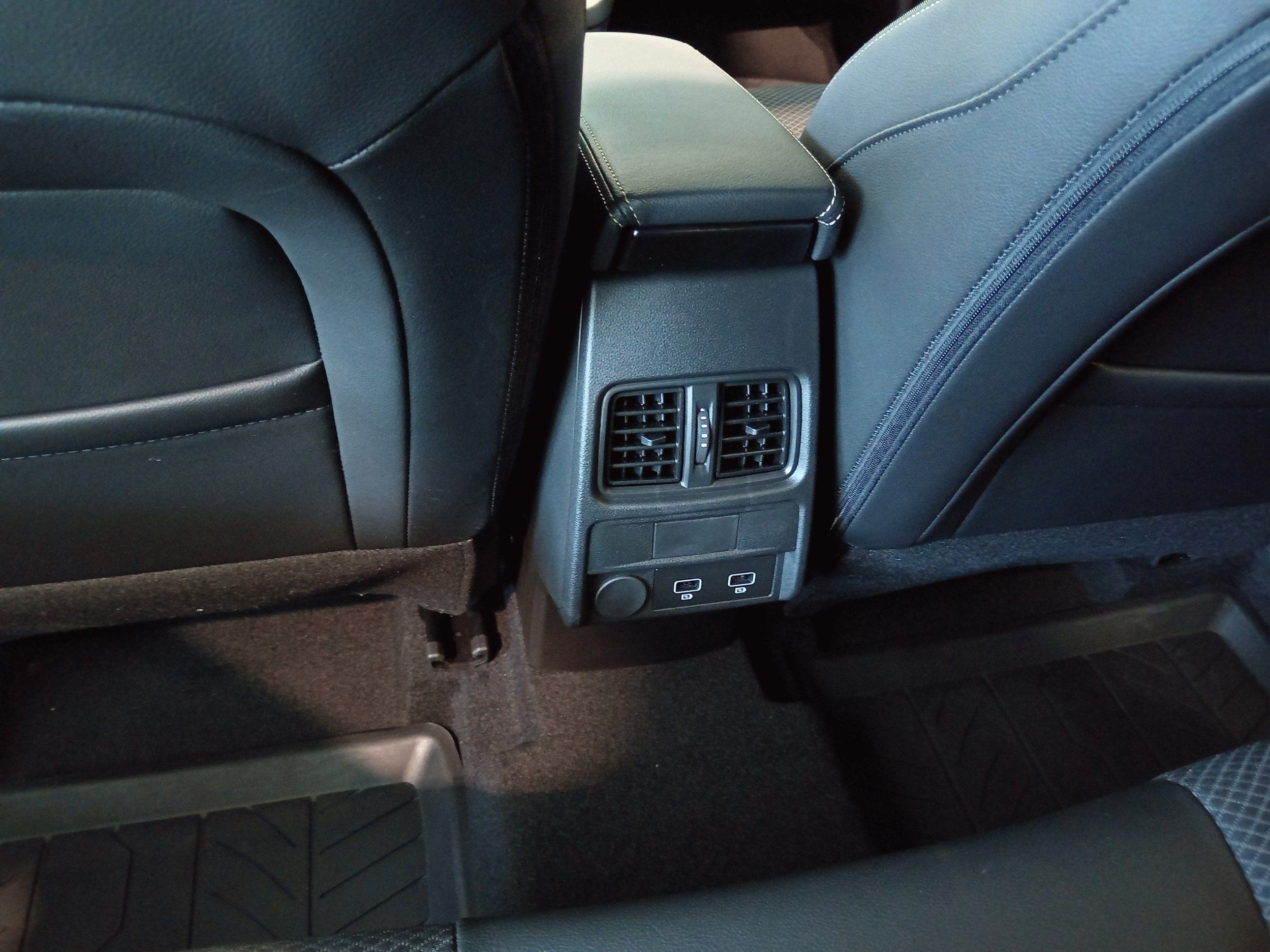 Renault Arkana, techno  E-Tech full hybrid 145 - fotka 6