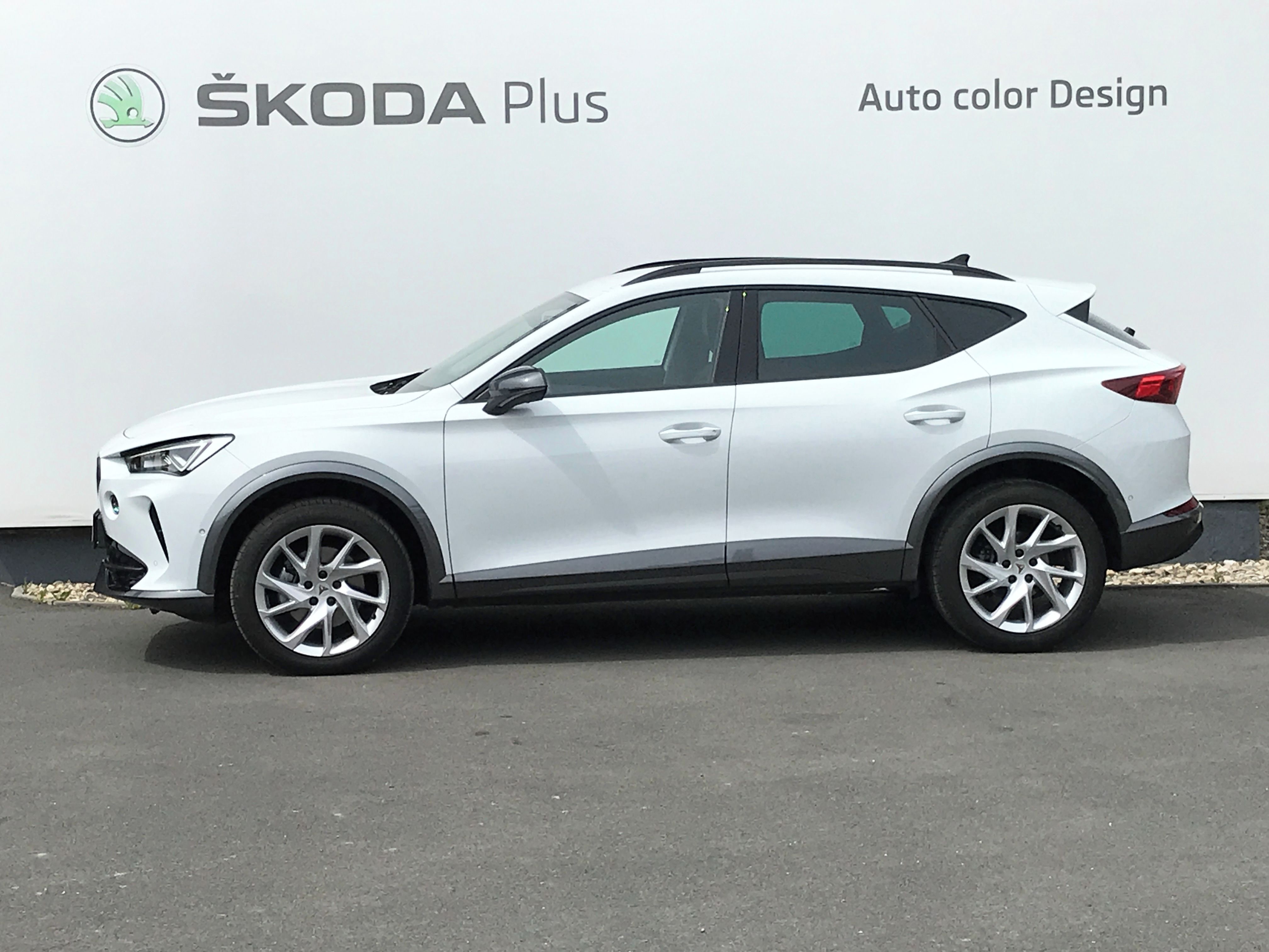 Cupra Formentor, 4x4 2.0TSi 140kW 7°DSG+KAMERA - fotka 3