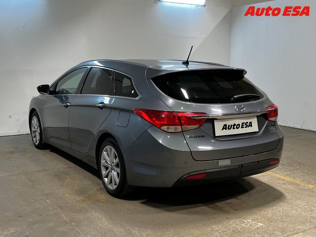 Hyundai i40, 1.7 CRDi,LED,autoAC - fotka 6