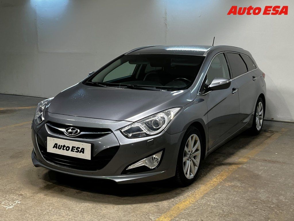 Hyundai i40, 1.7 CRDi,LED,autoAC - fotka 3
