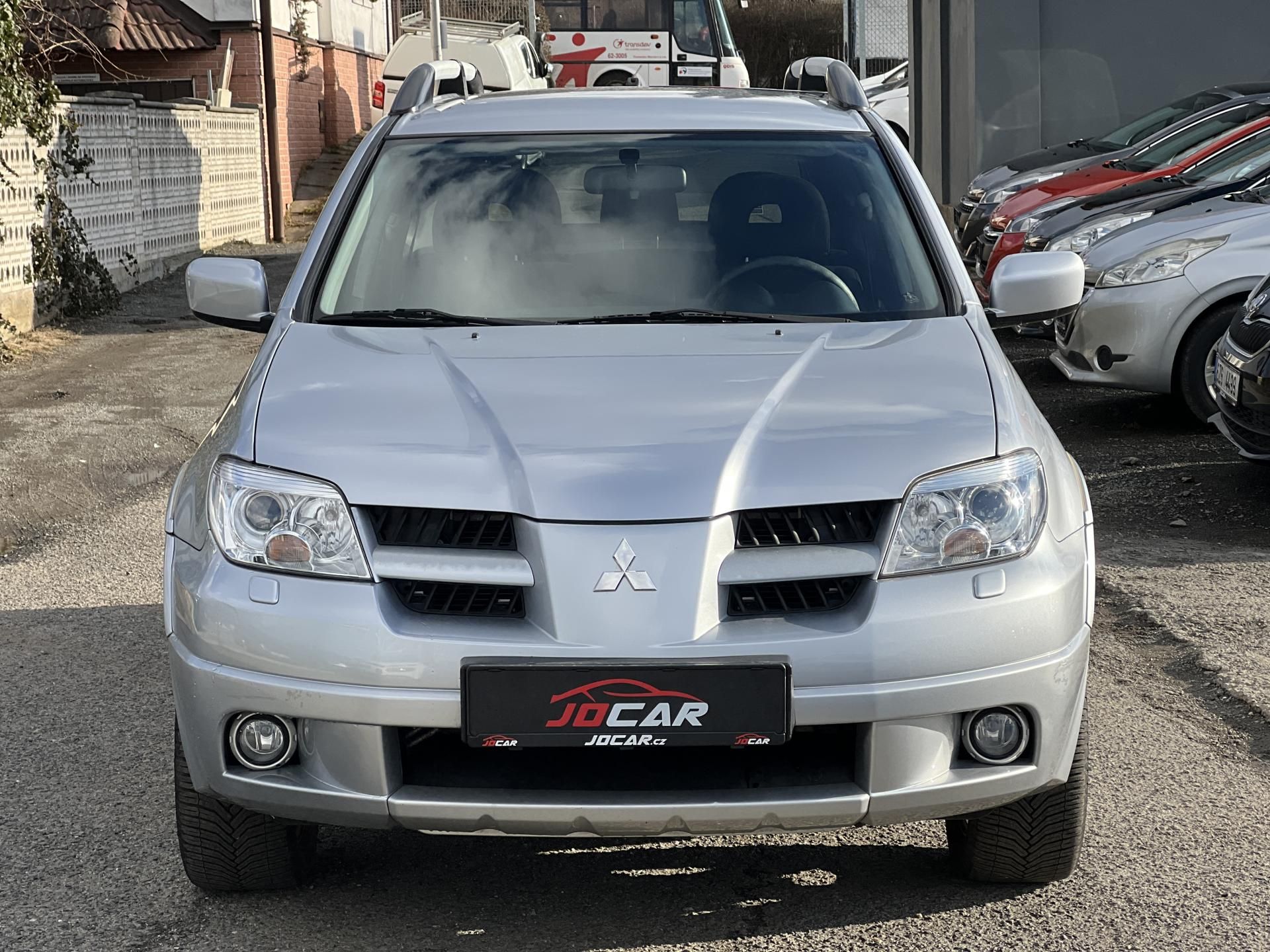 Mitsubishi Outlander, Navigator 2.0i 4x4 KLIMA ALU - fotka 2
