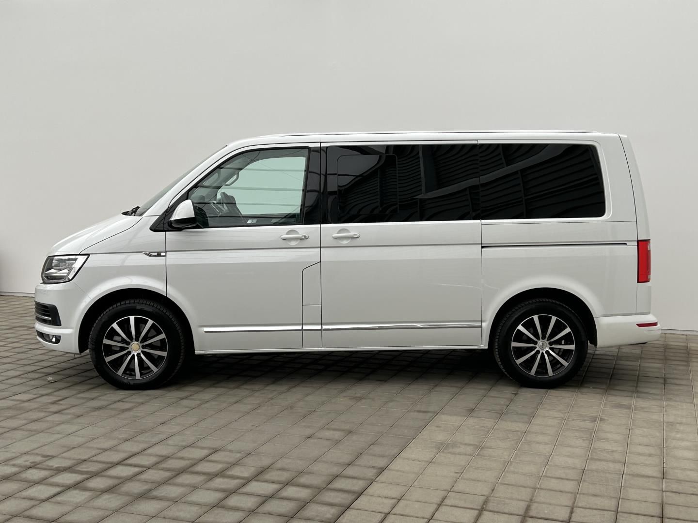 Volkswagen Multivan, 2.0TDI 146kW 4x4  Highline - fotka 3