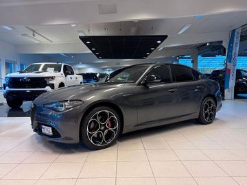 Veloce 2.0 Q4 vyhřívaný volant