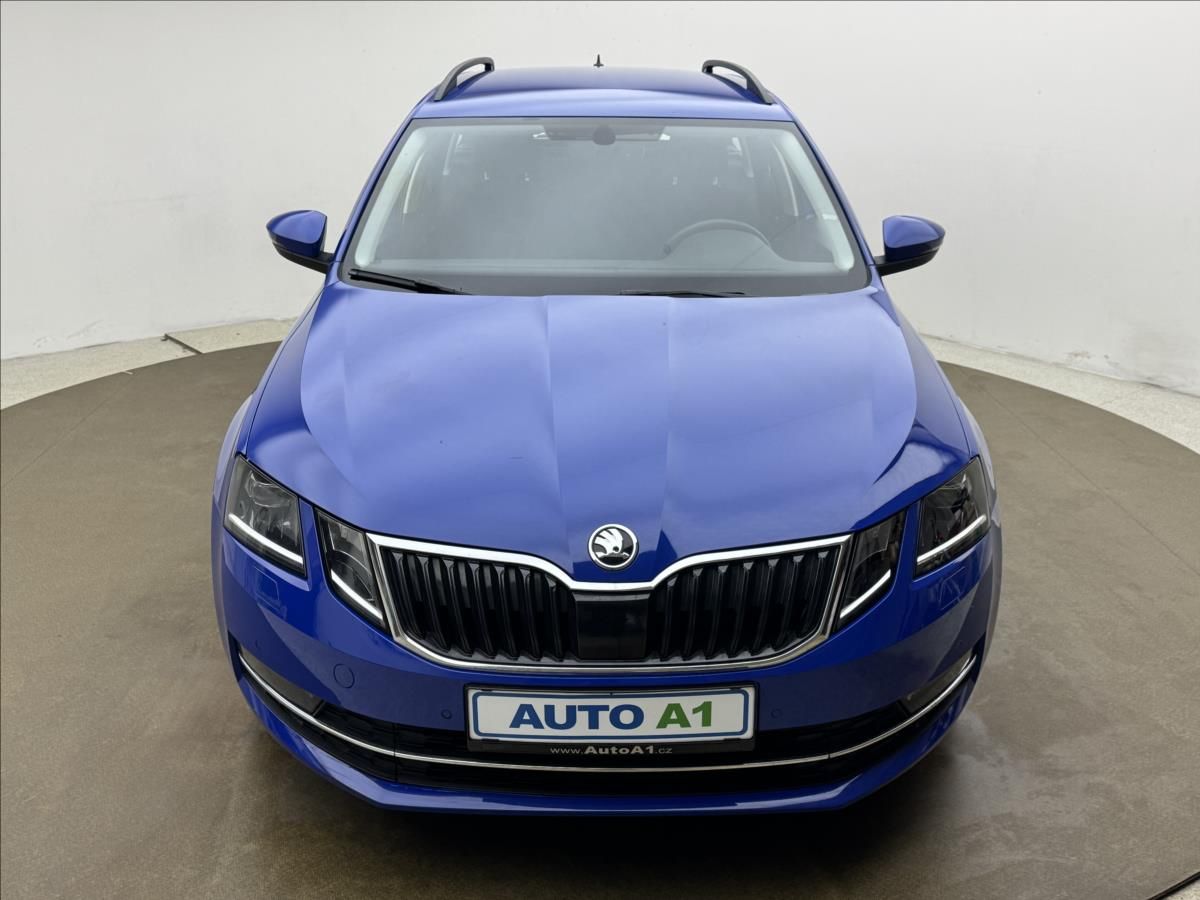Škoda Octavia, 2,0 LED STYLE NAVI KEYLESS CZ - fotka 2