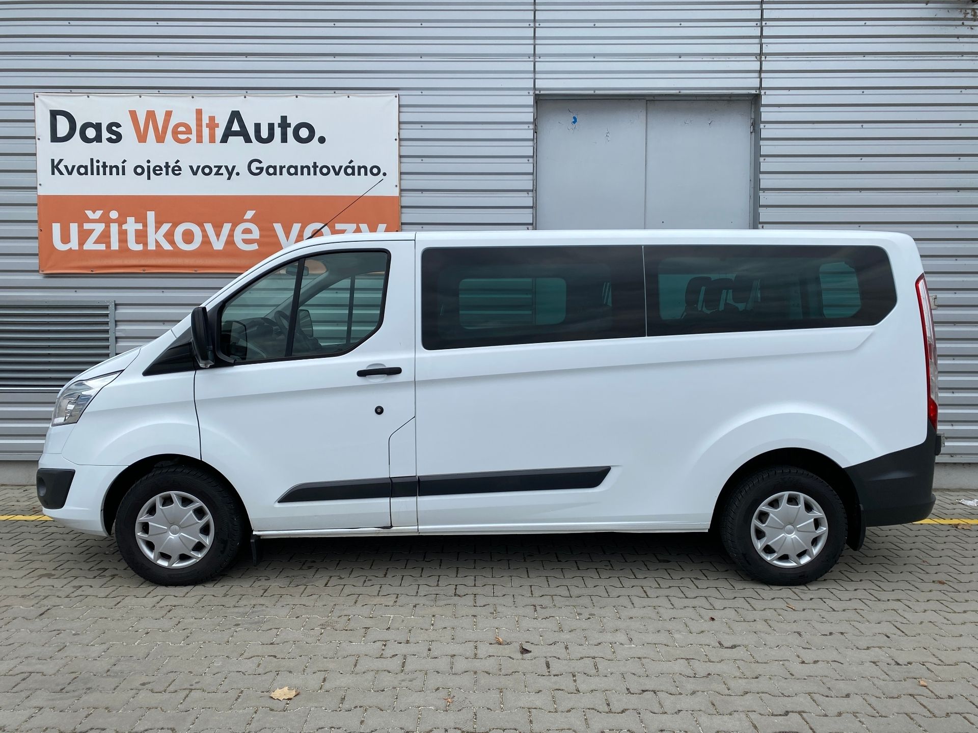 Ford Transit, 2.2 TDCi 92kW 9Míst L2 - fotka 3