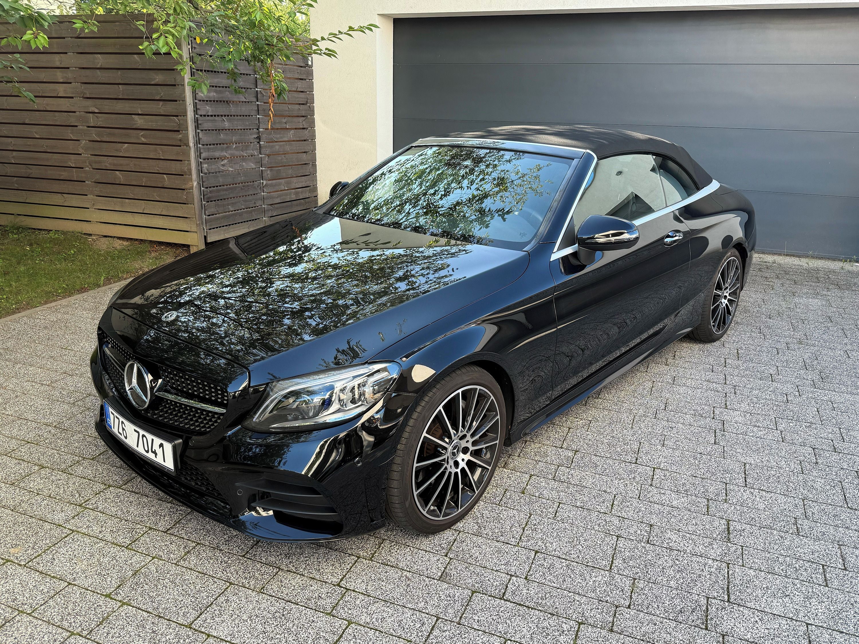 Mercedes-Benz Třídy C, C300 AMG - dokonalý stav - fotka 3