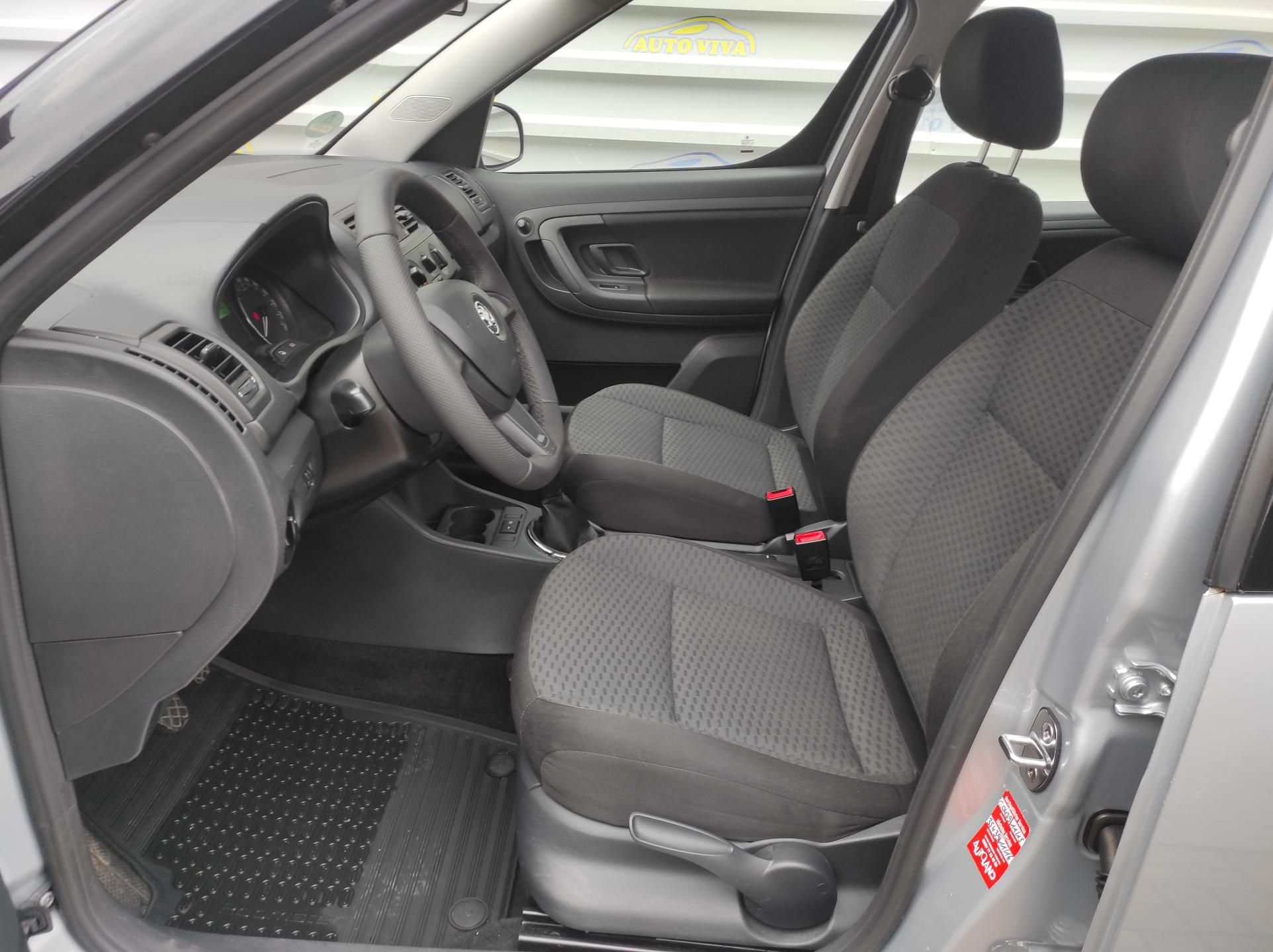 Škoda Roomster, 1,2TSi 63kW, Klima, Tažné - fotka 6