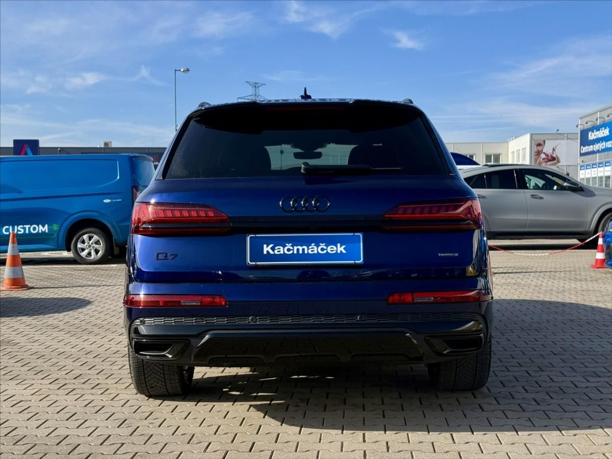 Audi Q7, 3,0 TDI 210kW quattro S-line - fotka 4