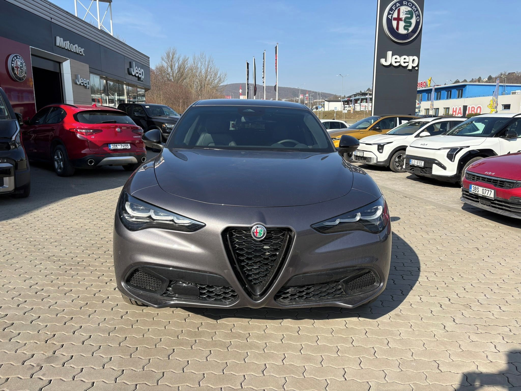 Alfa Romeo Stelvio, Veloce 2.0 Turbo 280k AT8 Q4 - fotka 2