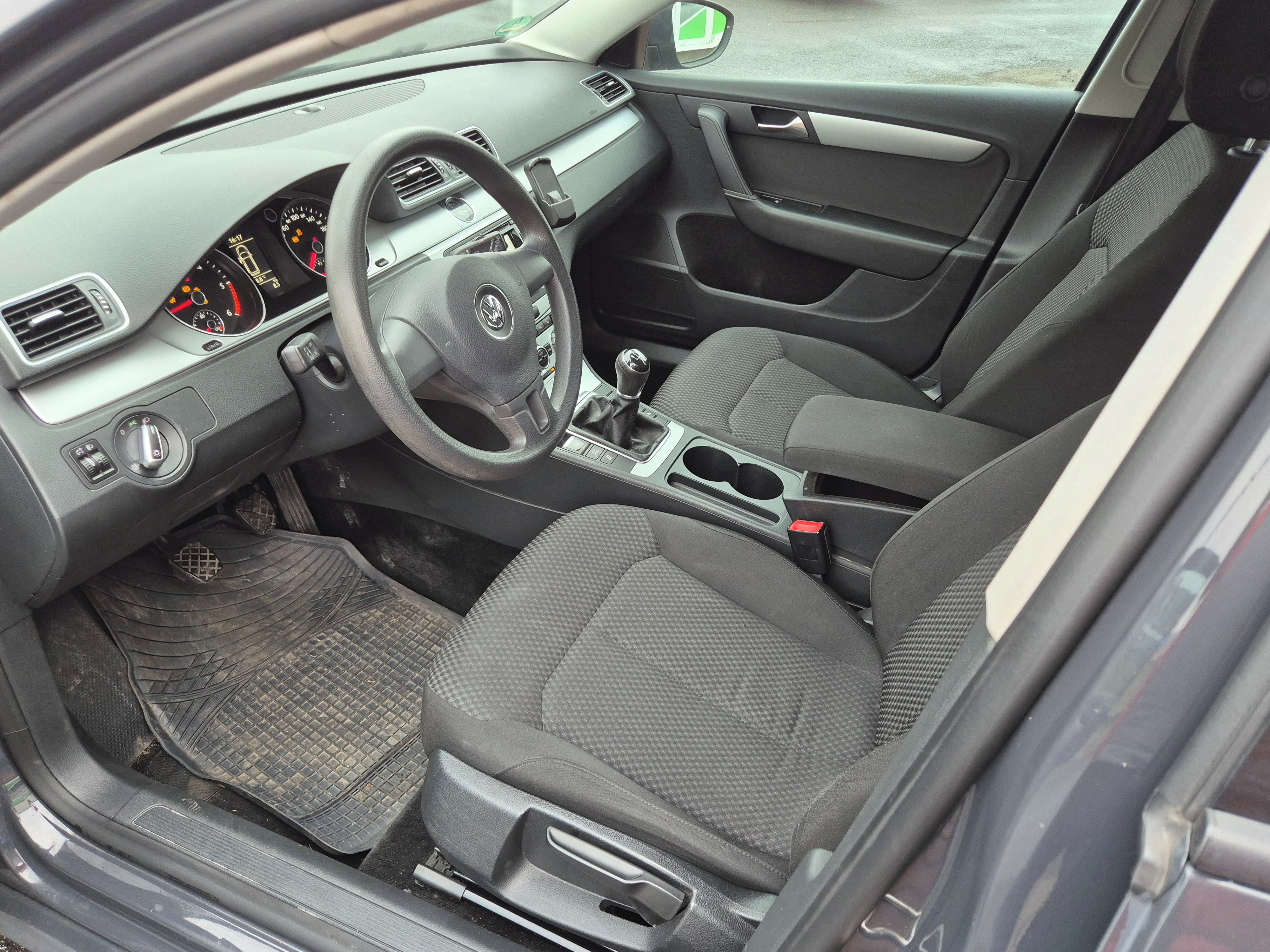 Volkswagen Passat, 2.0TDI - fotka 4