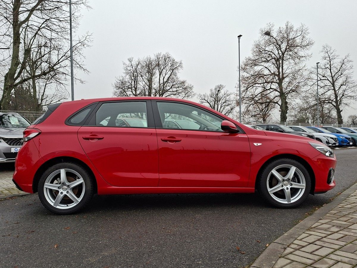 Hyundai i30, 1,0 TGDI 120k M6 - fotka 6